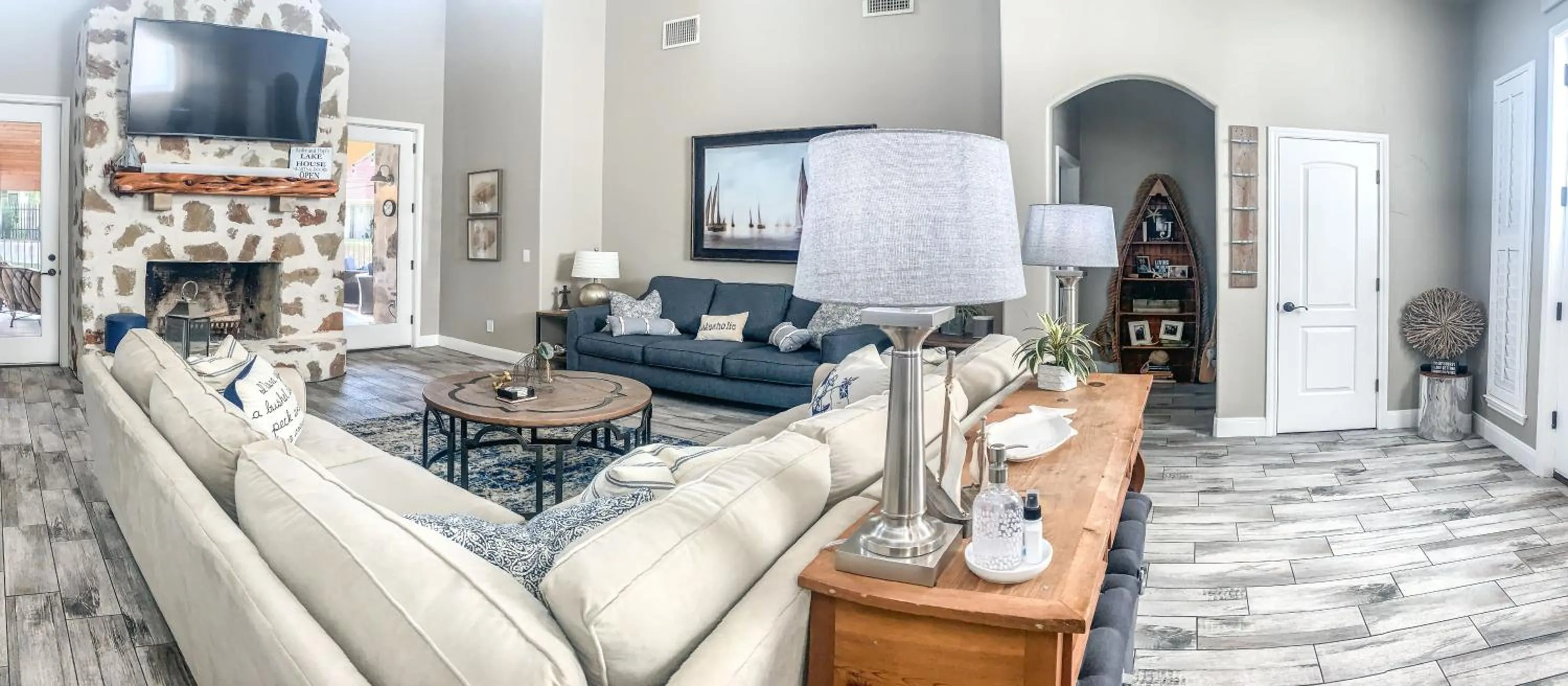 Living room in Horseshoe Bay Resort