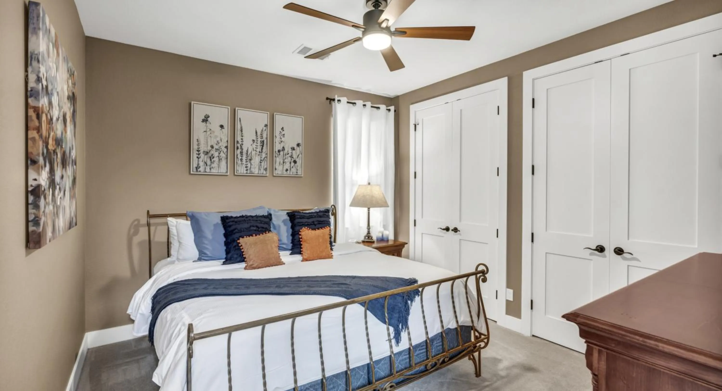 Bed in Horseshoe Bay Resort