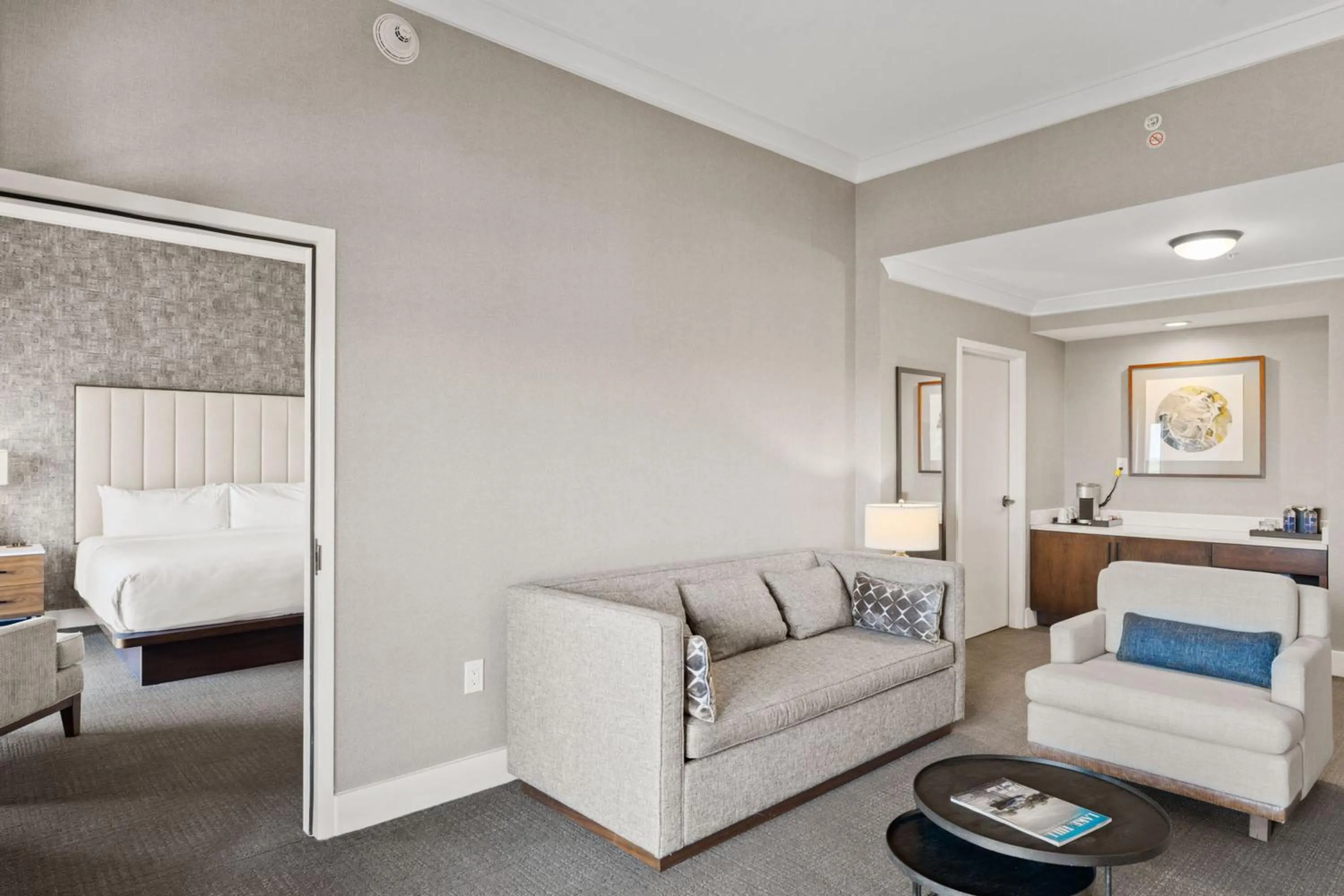 Living room, Bed in Horseshoe Bay Resort