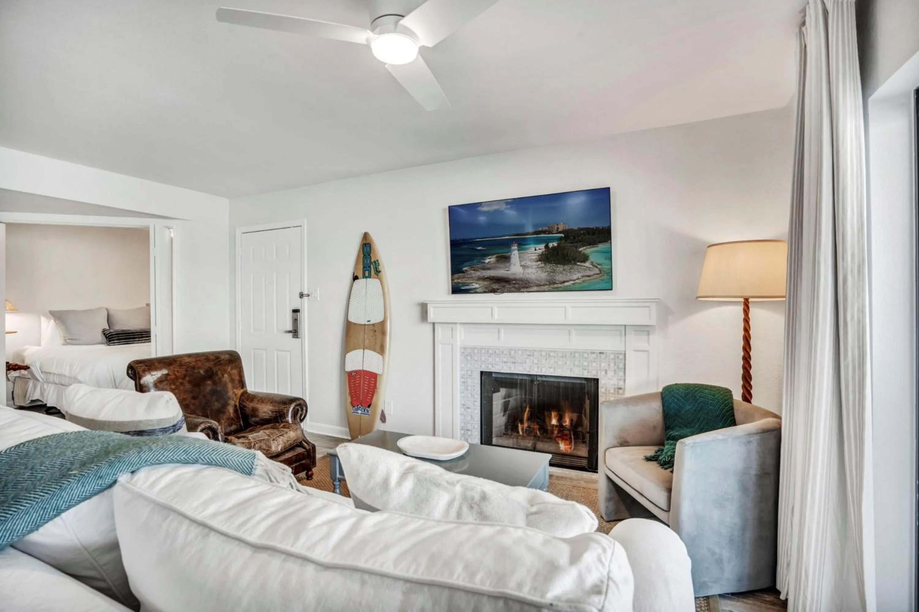 Seating area, Bed in Horseshoe Bay Resort