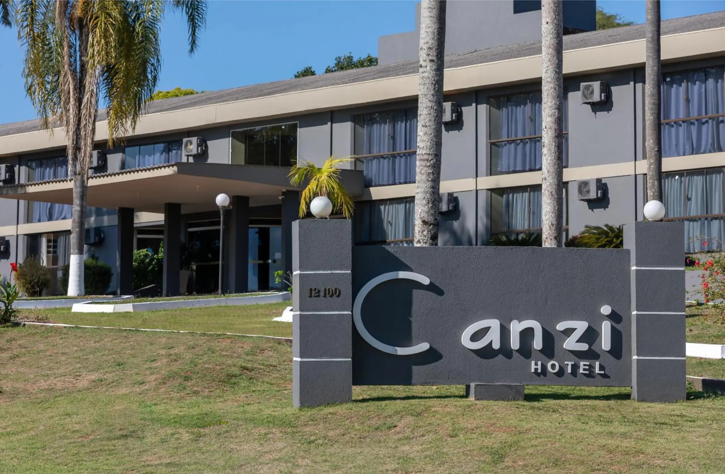 Property building in Canzi Cataratas Hotel Property building in Canzi Cataratas Hotel