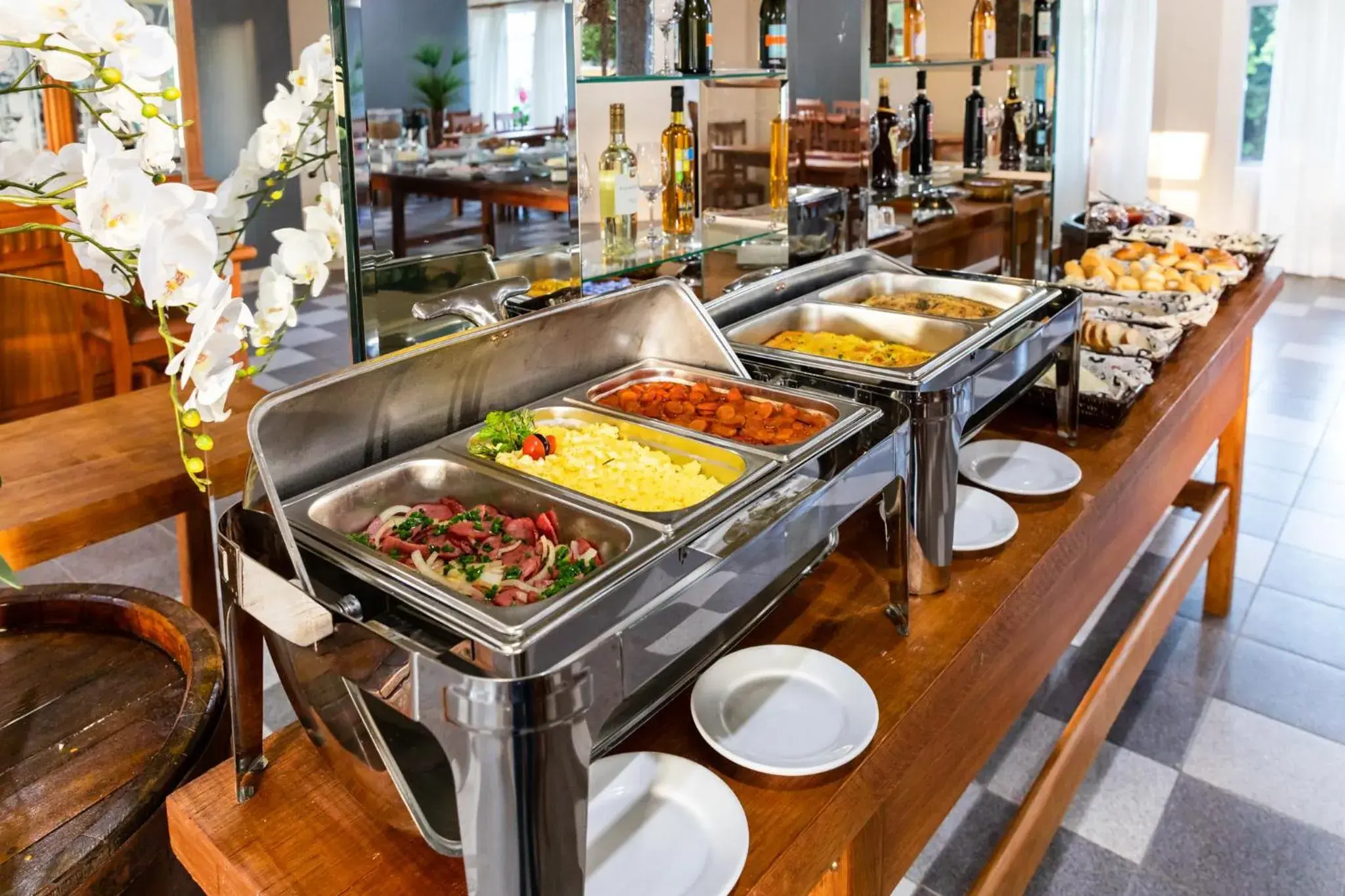 Buffet breakfast in Canzi Cataratas Hotel Buffet breakfast in Canzi Cataratas Hotel