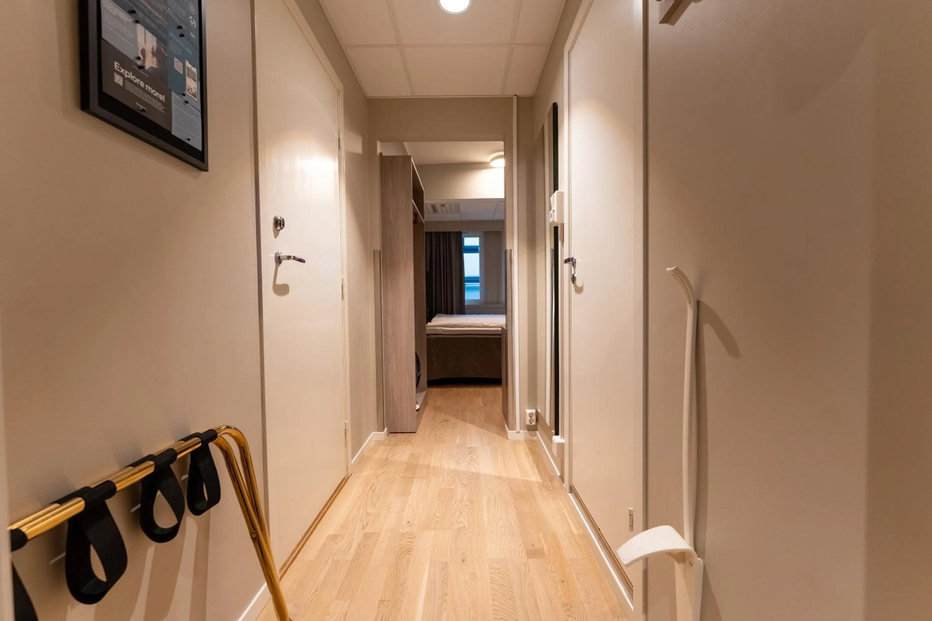 wardrobe in Quality Hotel Saga