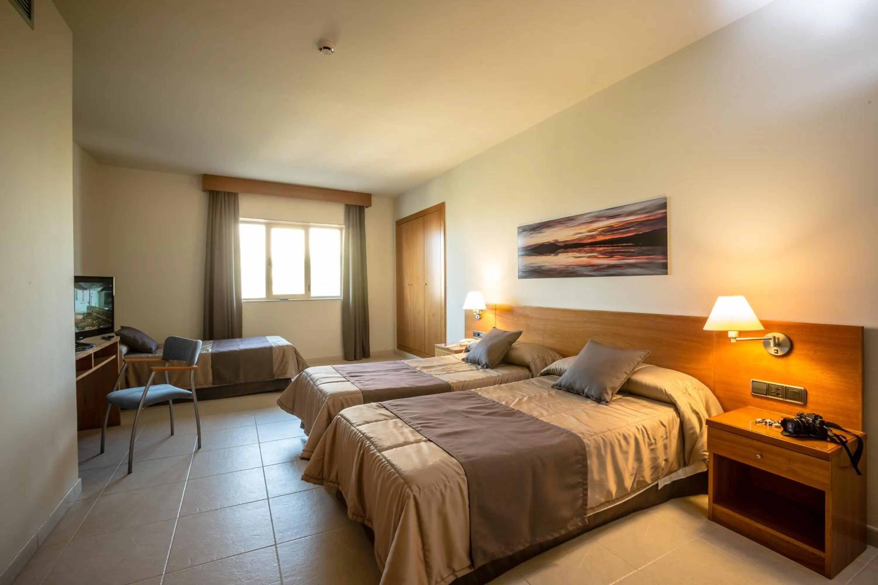 Photo of the whole room, Bed in Hotel Rull