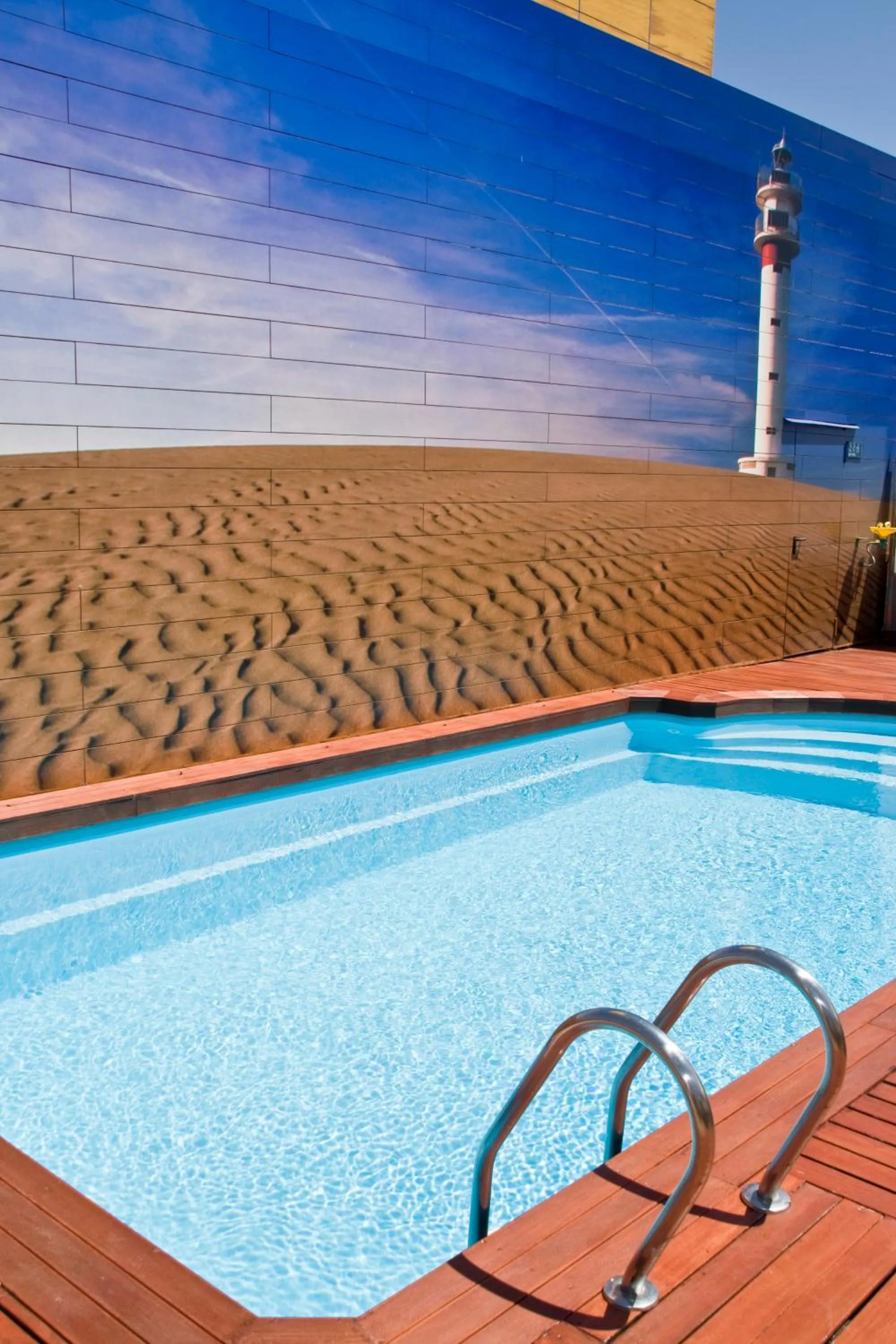 Swimming pool in Hotel Rull