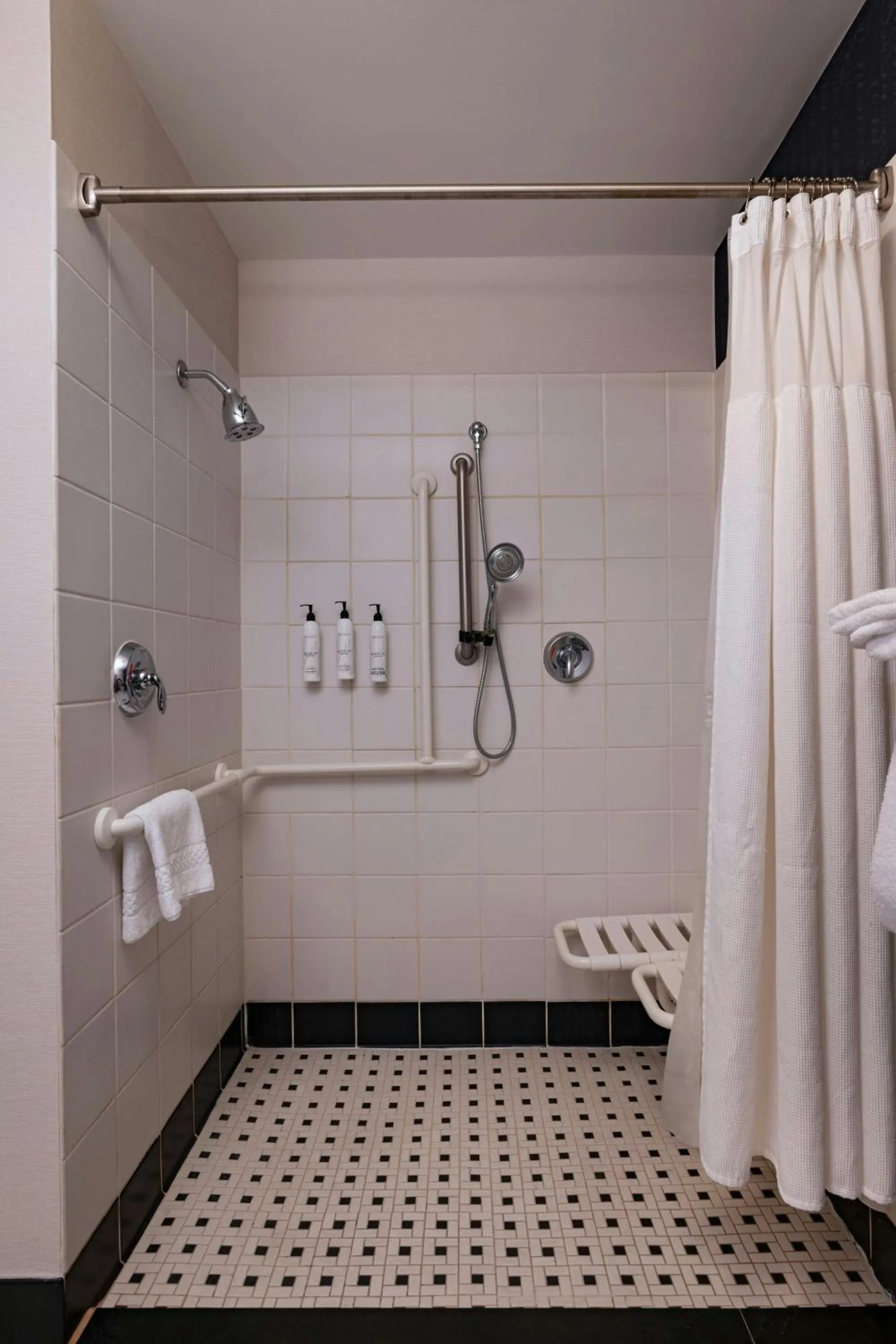 Bathroom in Fairfield Inn and Suites by Marriott San Antonio Northeast / Schertz / RAFB