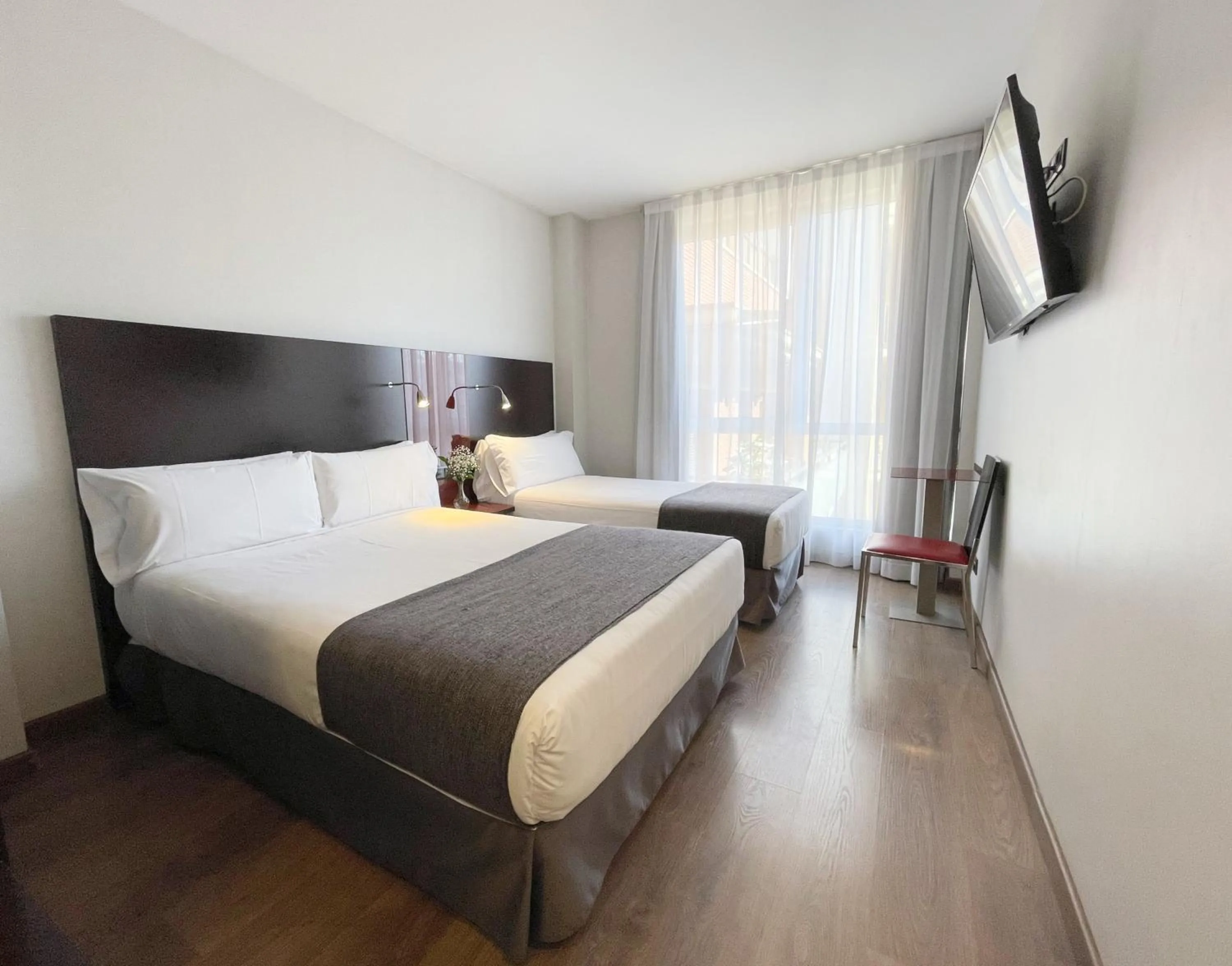 Photo of the whole room, Bed in SM Hotel Sant Antoni