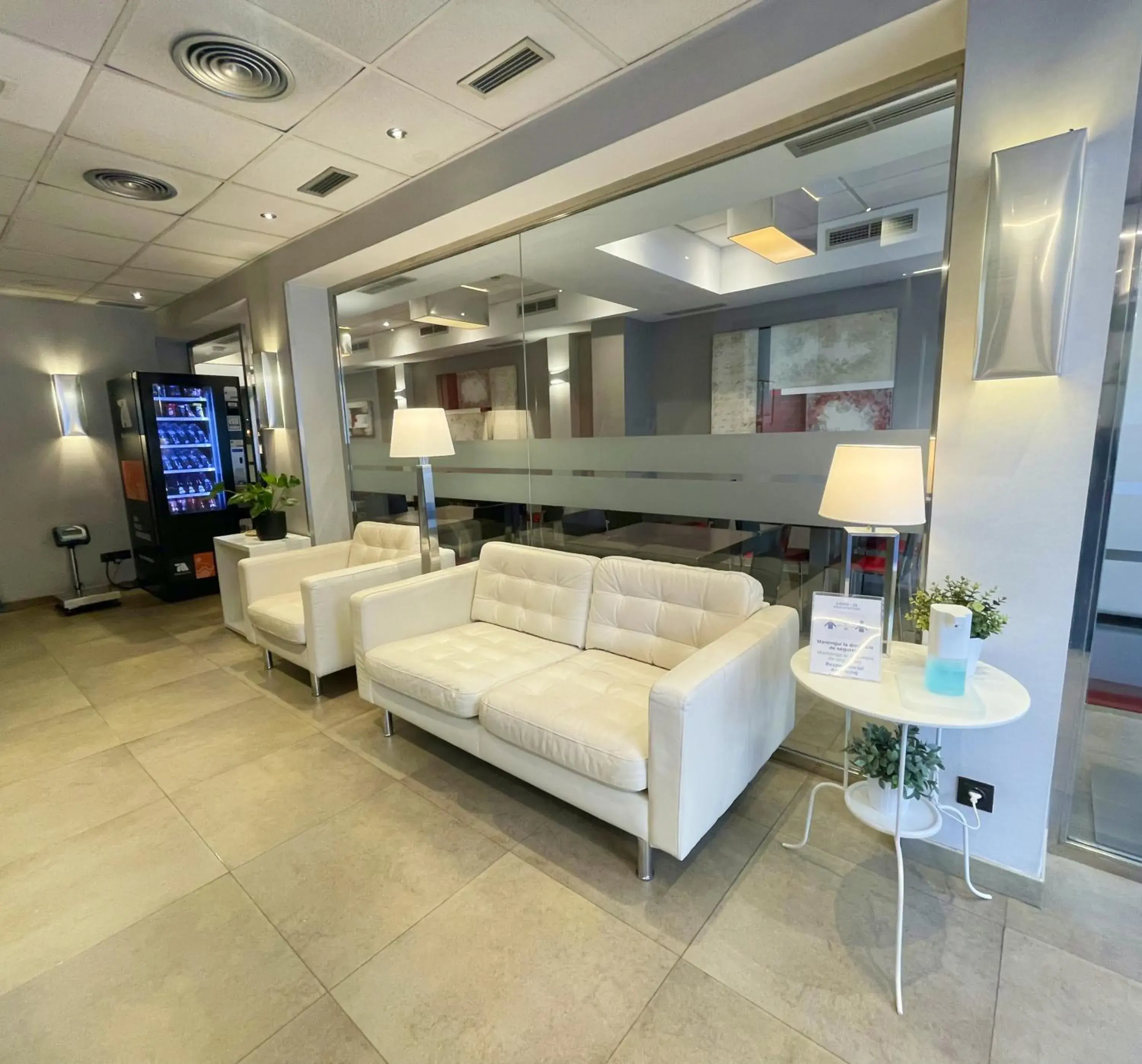Lobby or reception, Bed in SM Hotel Sant Antoni Lobby or reception, Bed in SM Hotel Sant Antoni