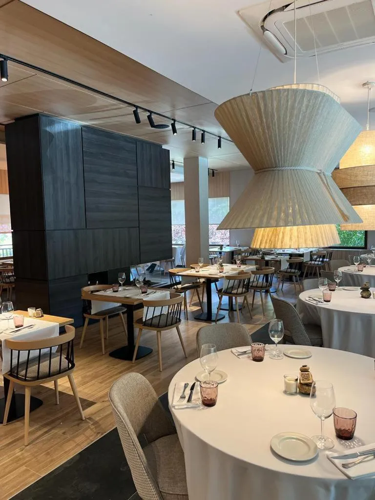 Restaurant/places to eat in Hotel Restaurant Pessets & SPA