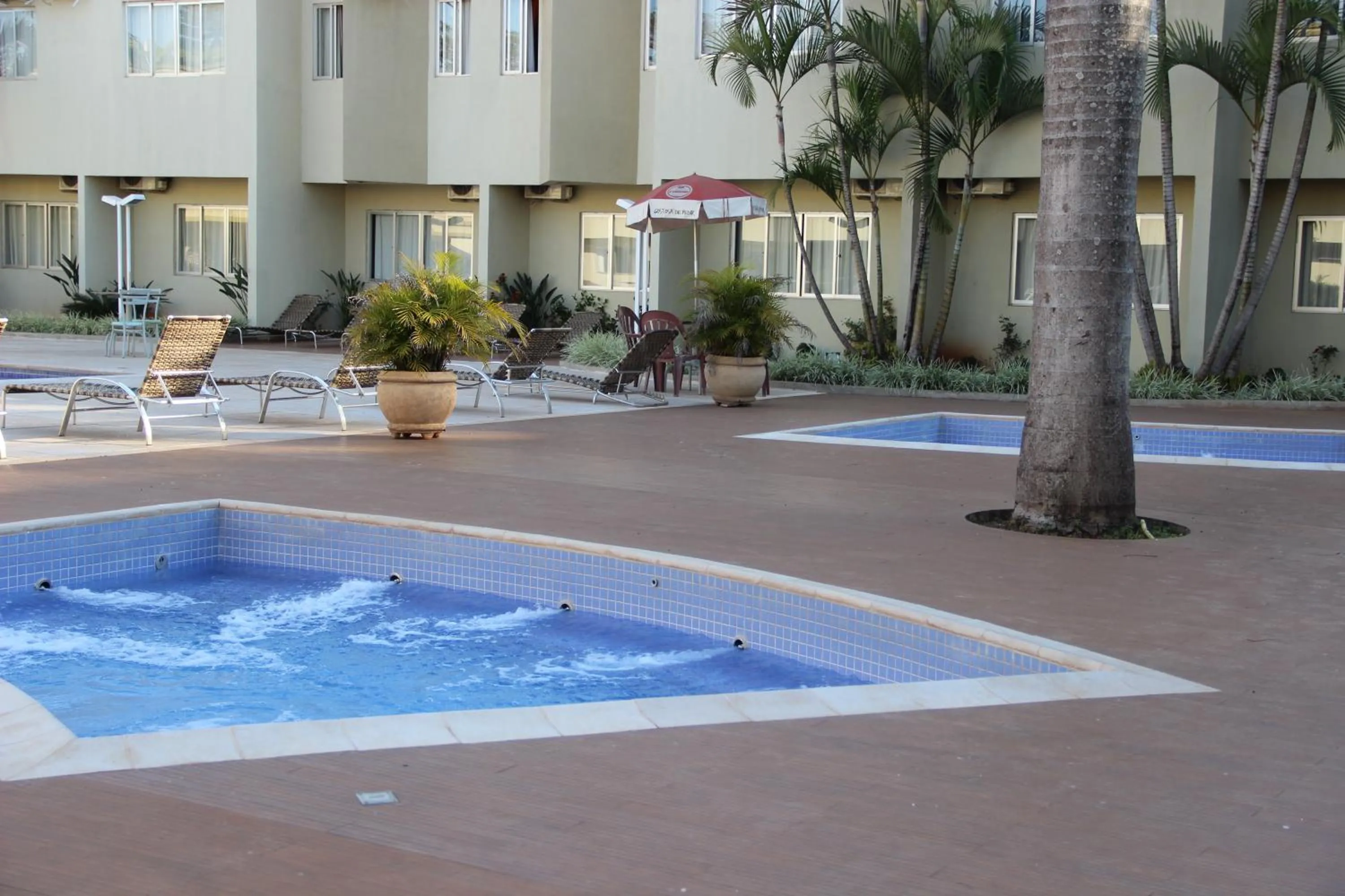 Swimming pool in Muffato Plaza Hotel