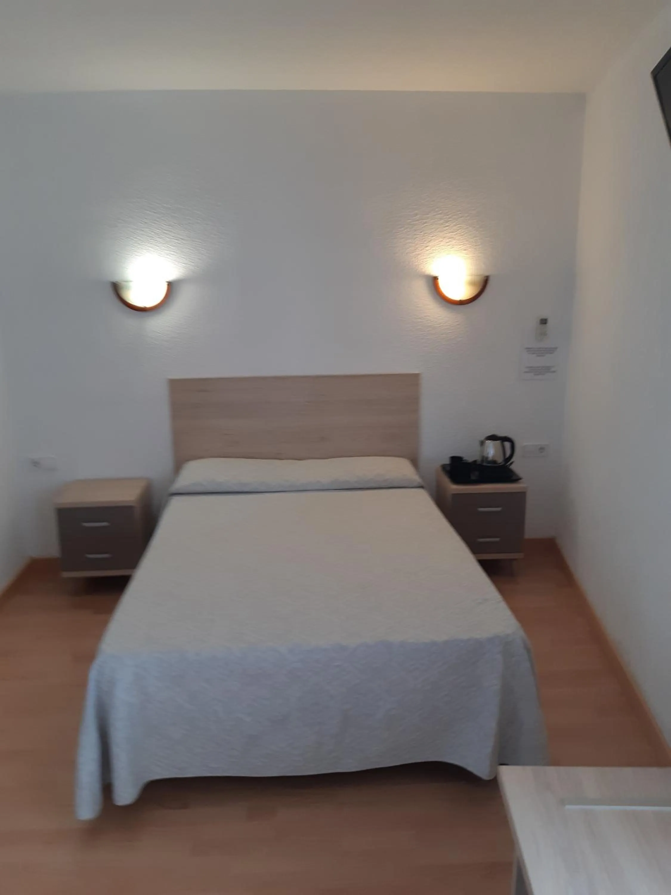 Photo of the whole room, Bed in Hotel Condestable