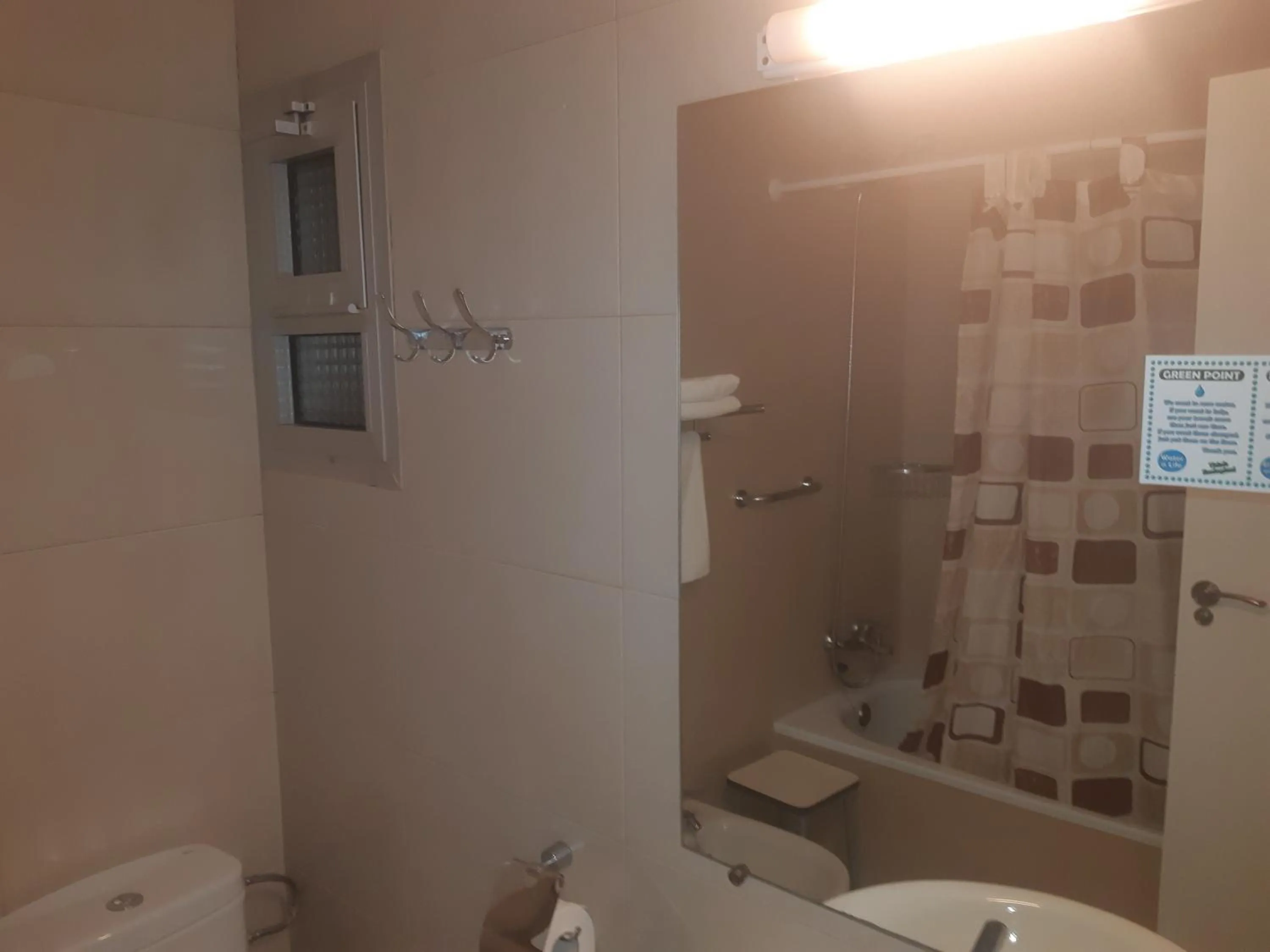 Bathroom in Hotel Condestable