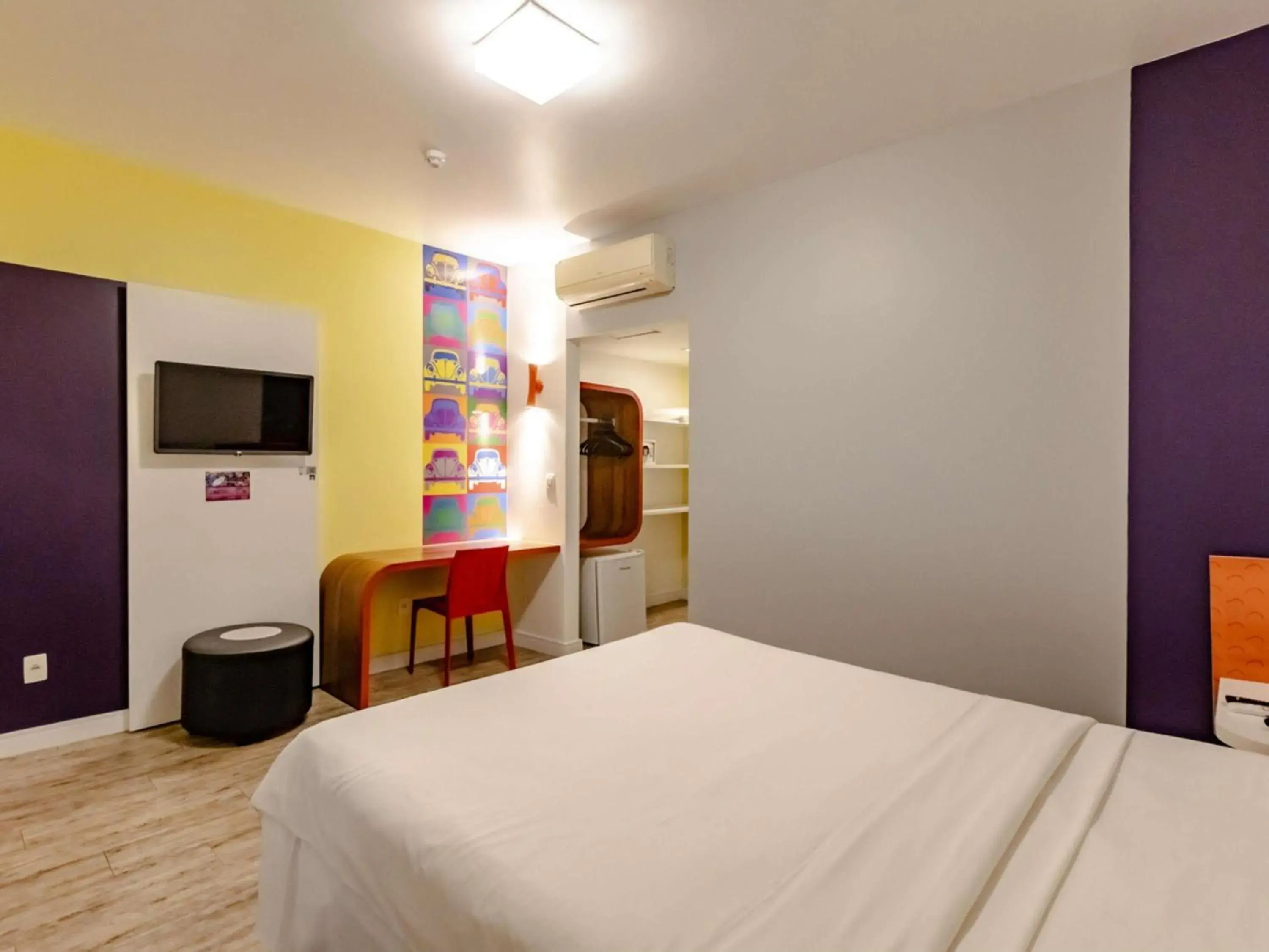 Bedroom, Bed in Ibis Styles Balneário Camboriú - 1 Quadra do Mar Bedroom, Bed in Ibis Styles Balneário Camboriú - 1 Quadra do Mar