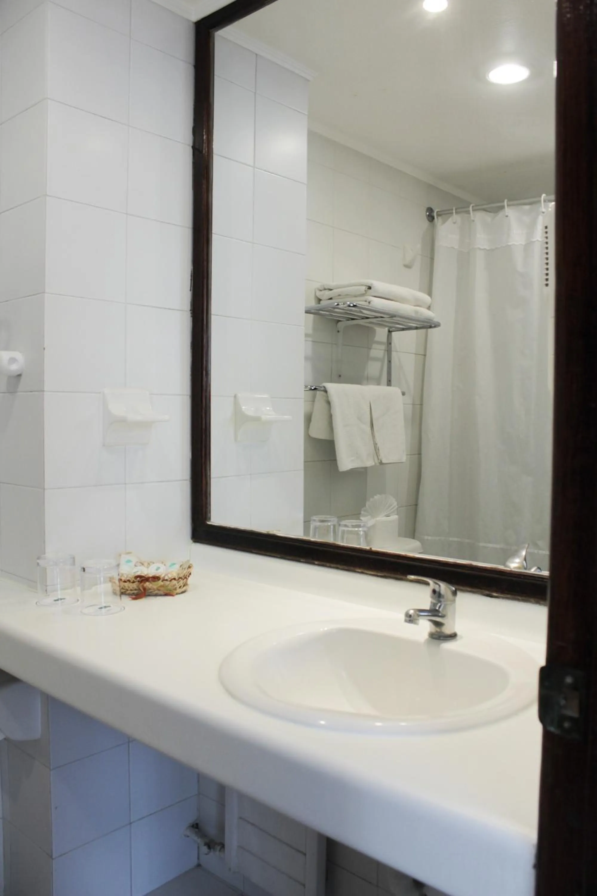 Bathroom in Hotel Alcala del Rio