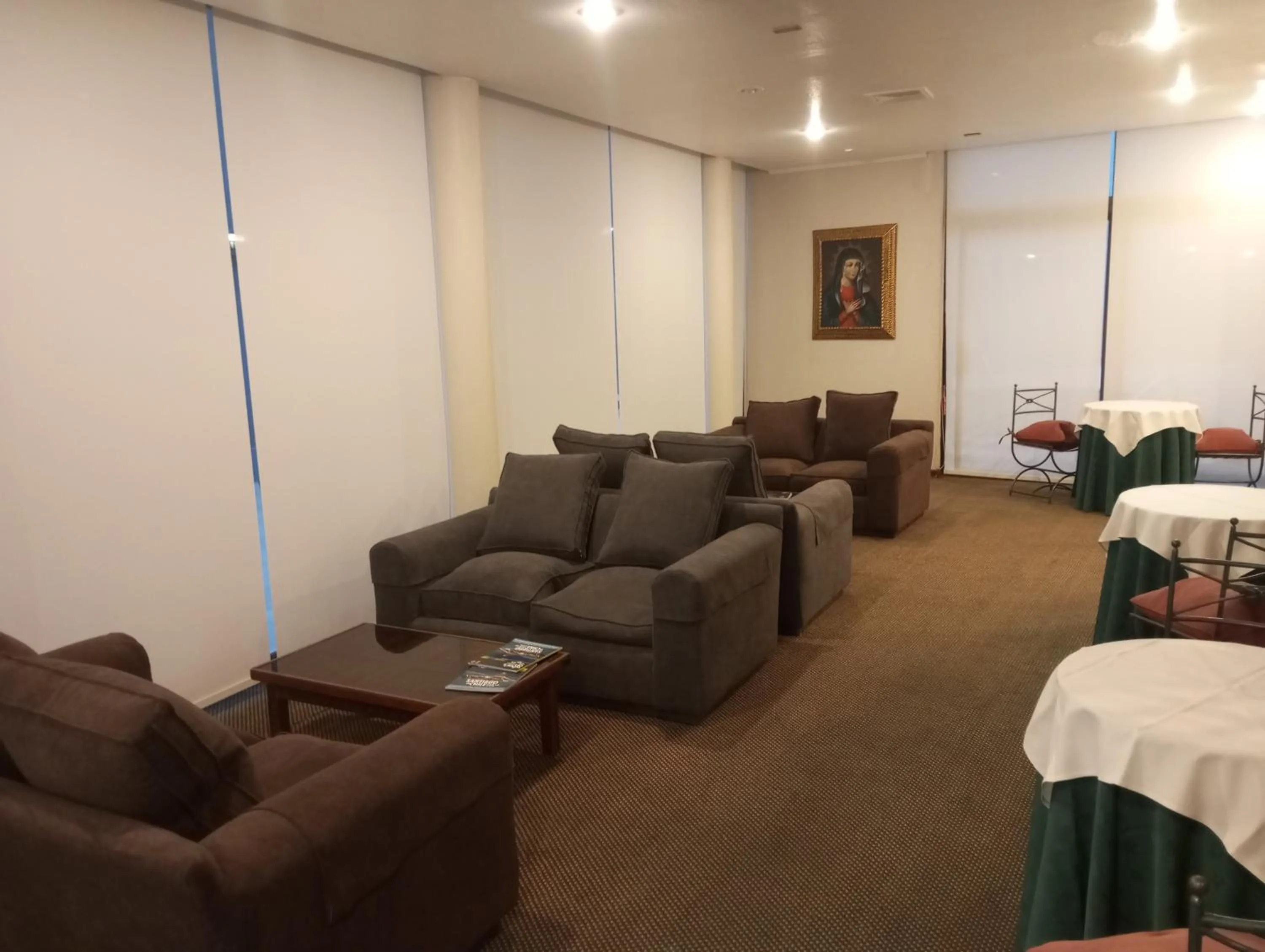 Seating area in Hotel Alcala del Rio