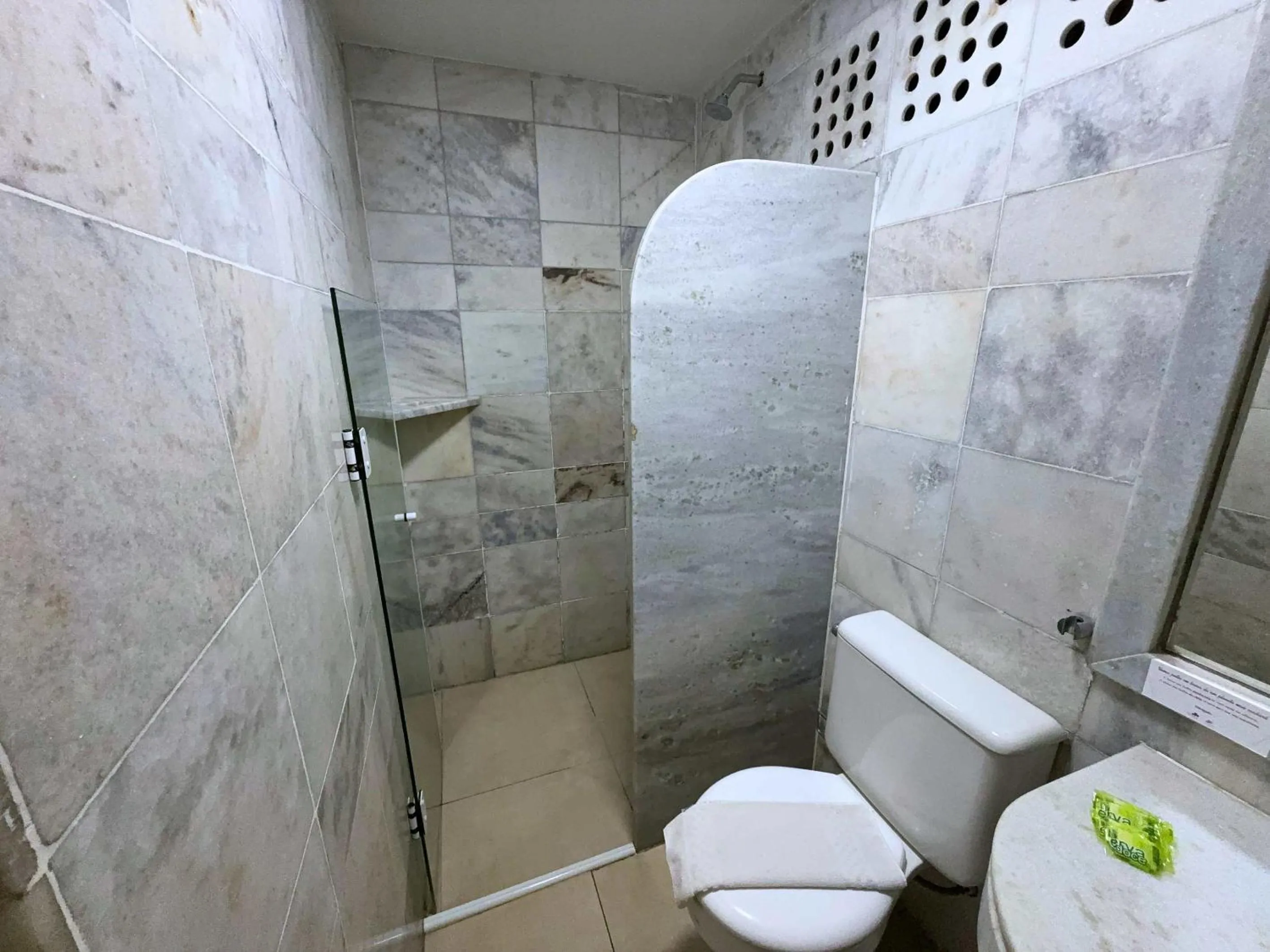 Bathroom in Manacá Hotel