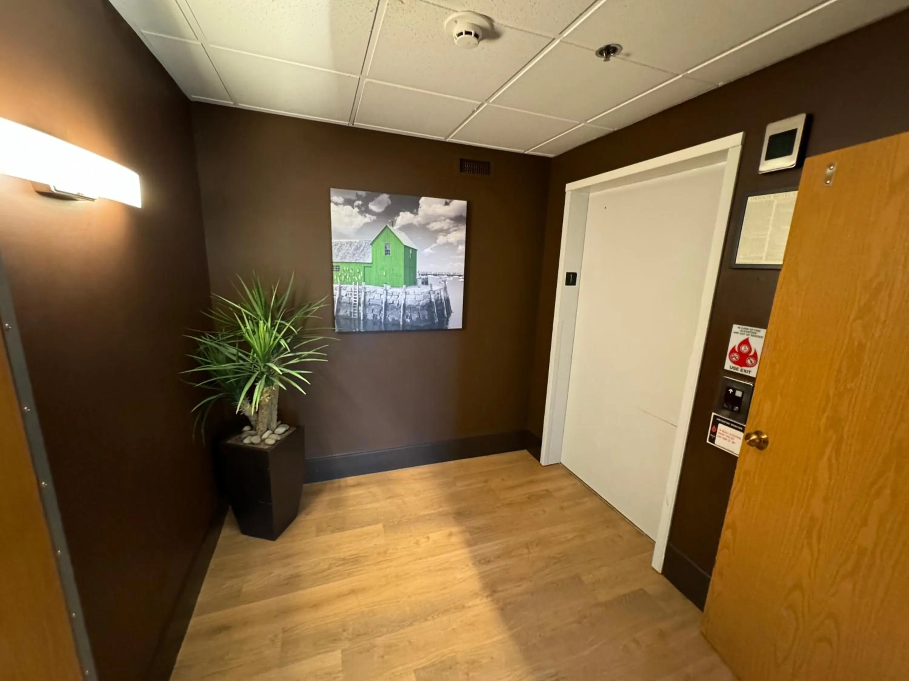 elevator in Extended Stay America Premier Suites - Portland - North