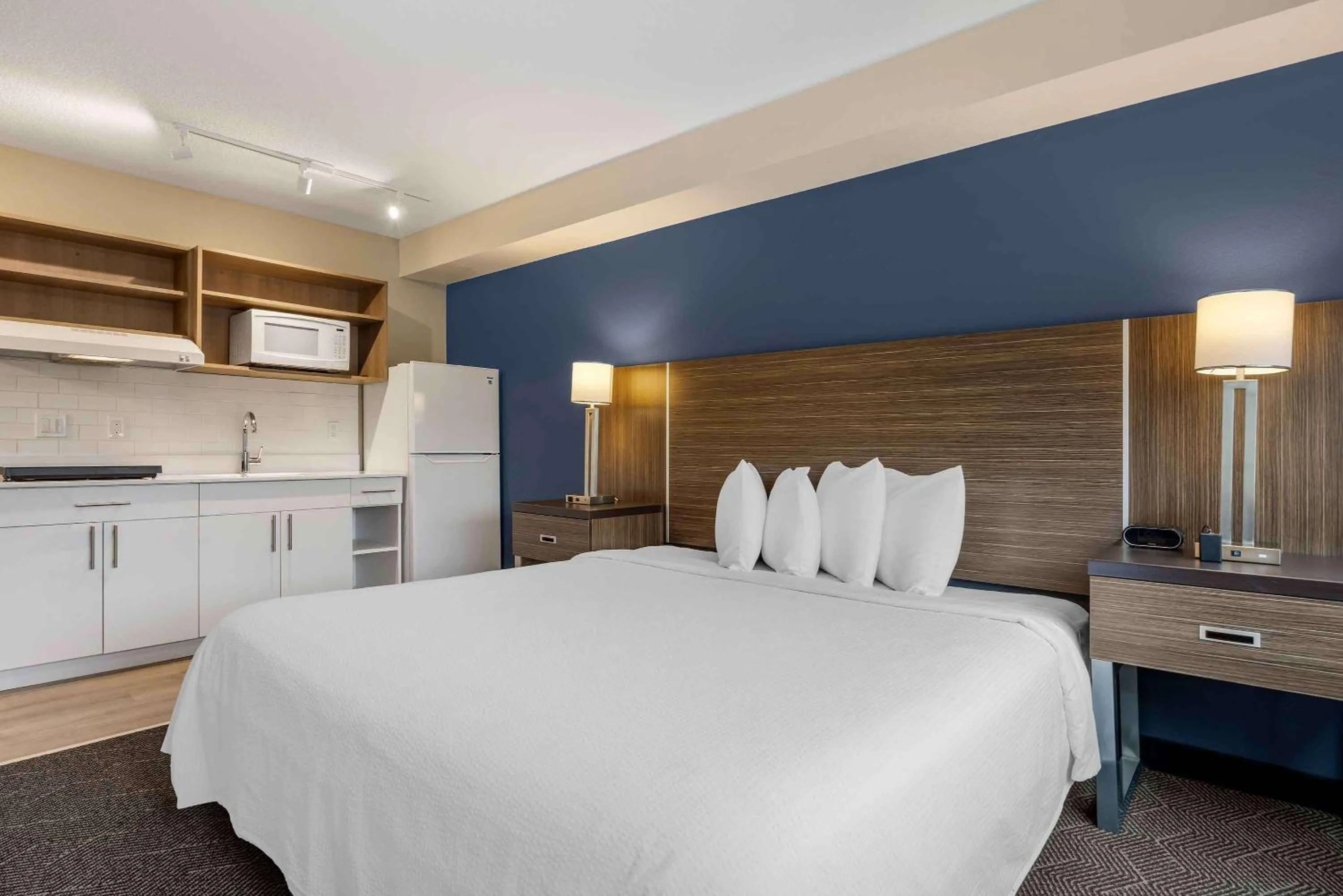 Bedroom, Bed in Extended Stay America Premier Suites - Portland - North