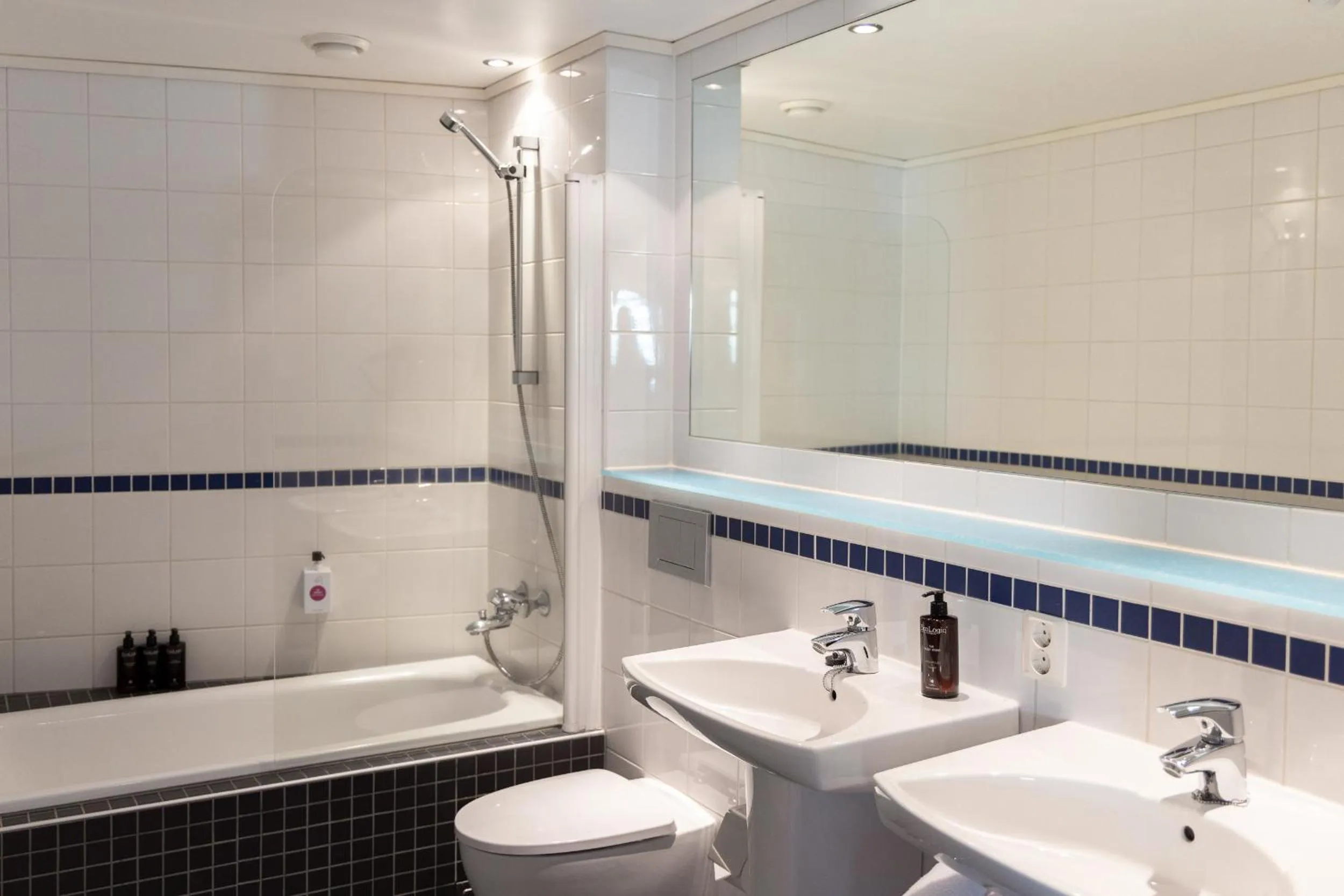 Bathroom in Quality Hotel Sogndal