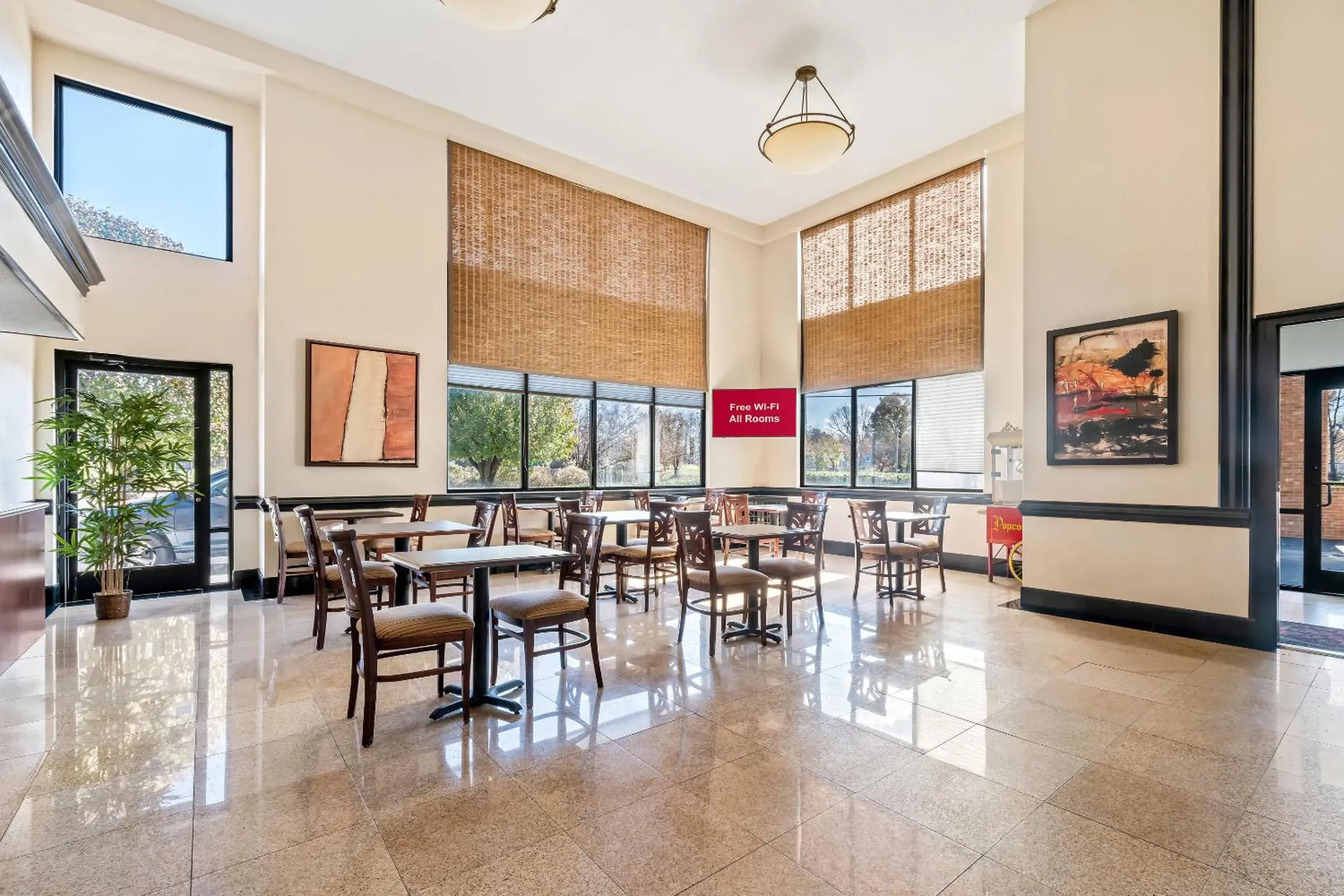 Breakfast in Red Roof Inn Charlotte - University Breakfast in Red Roof Inn Charlotte - University