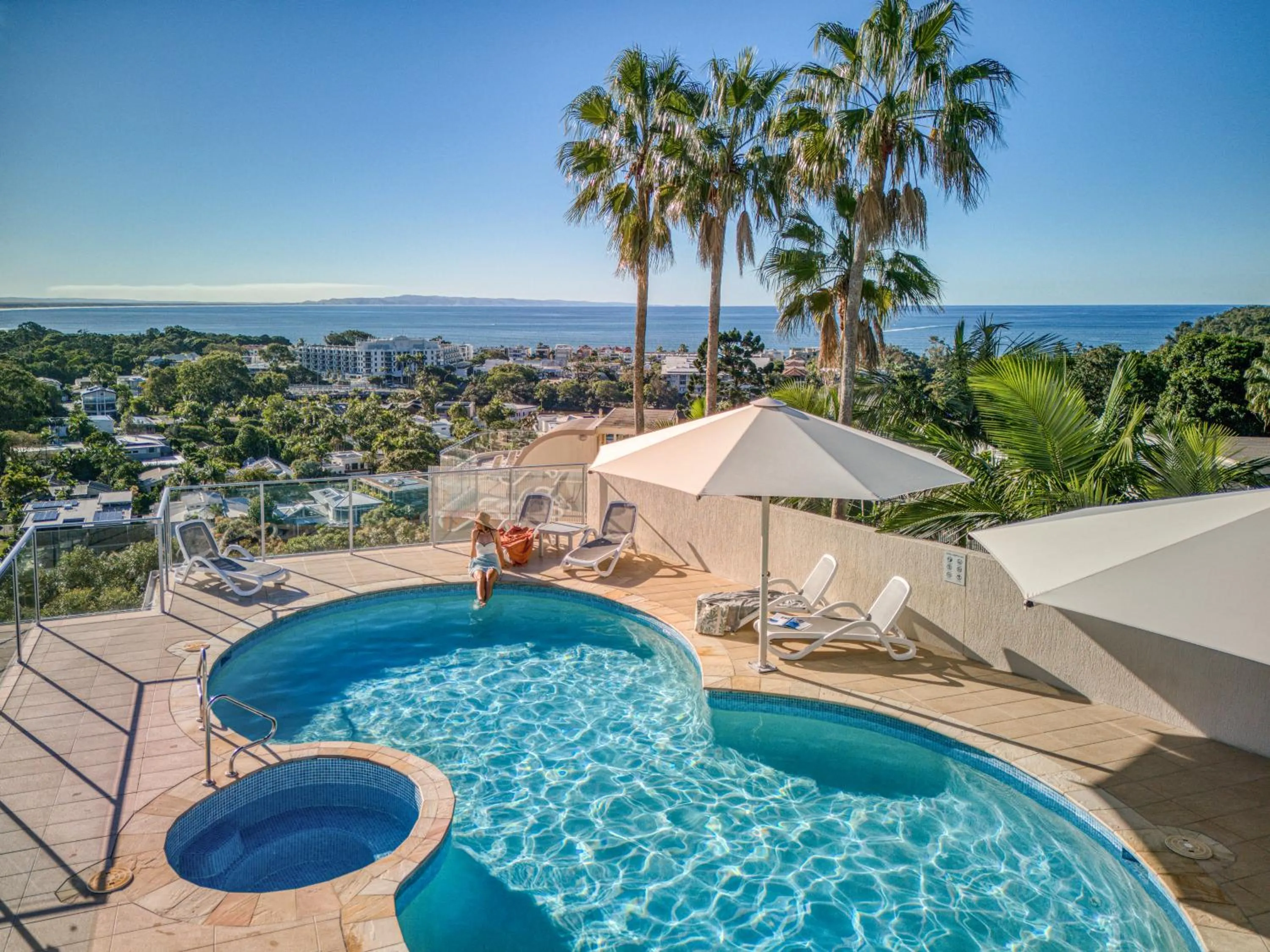 Swimming pool in Noosa Crest Resort