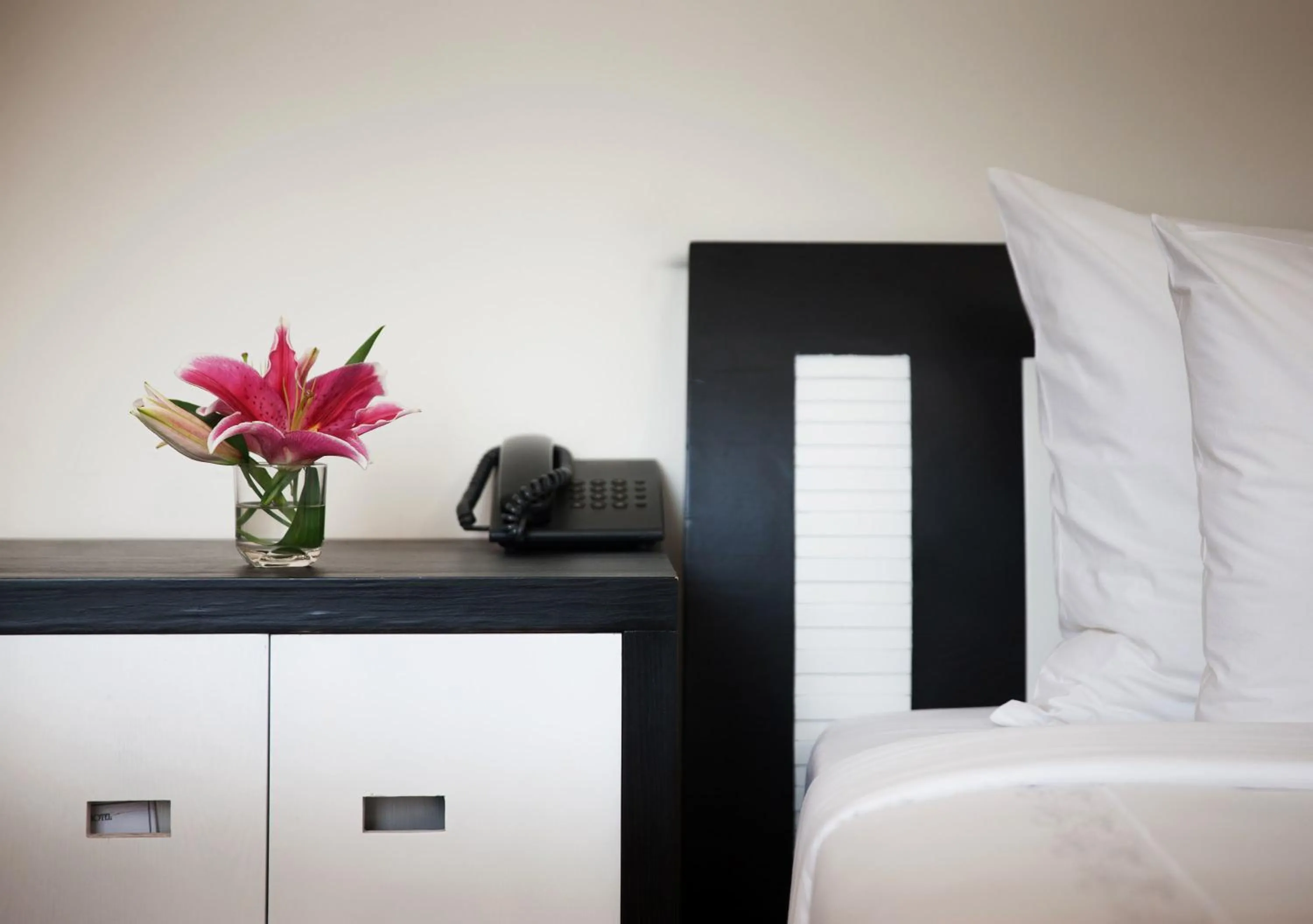 bunk bed, Bed in Serenity Villa Hotel