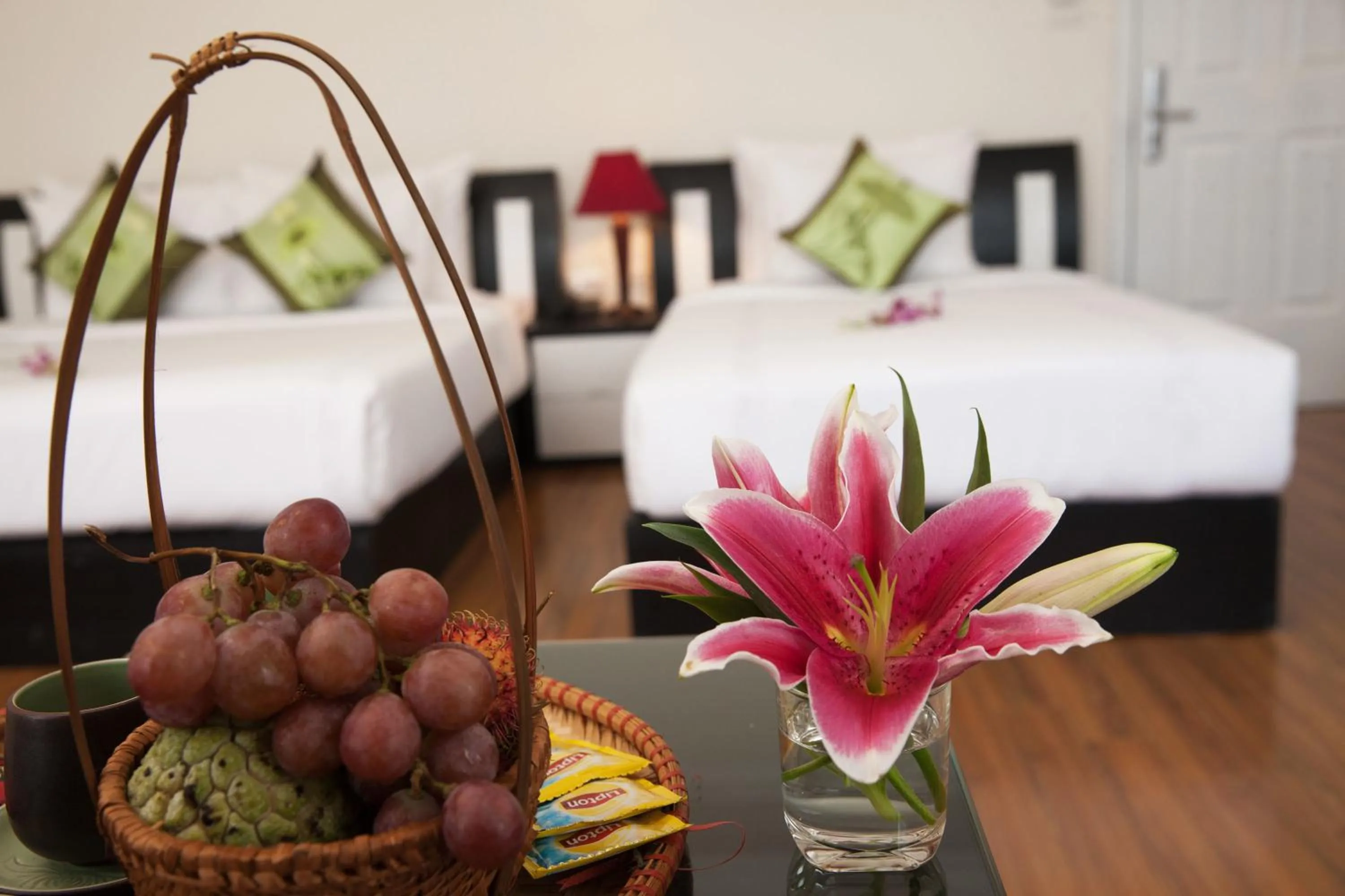 Food close-up, Bed in Serenity Villa Hotel