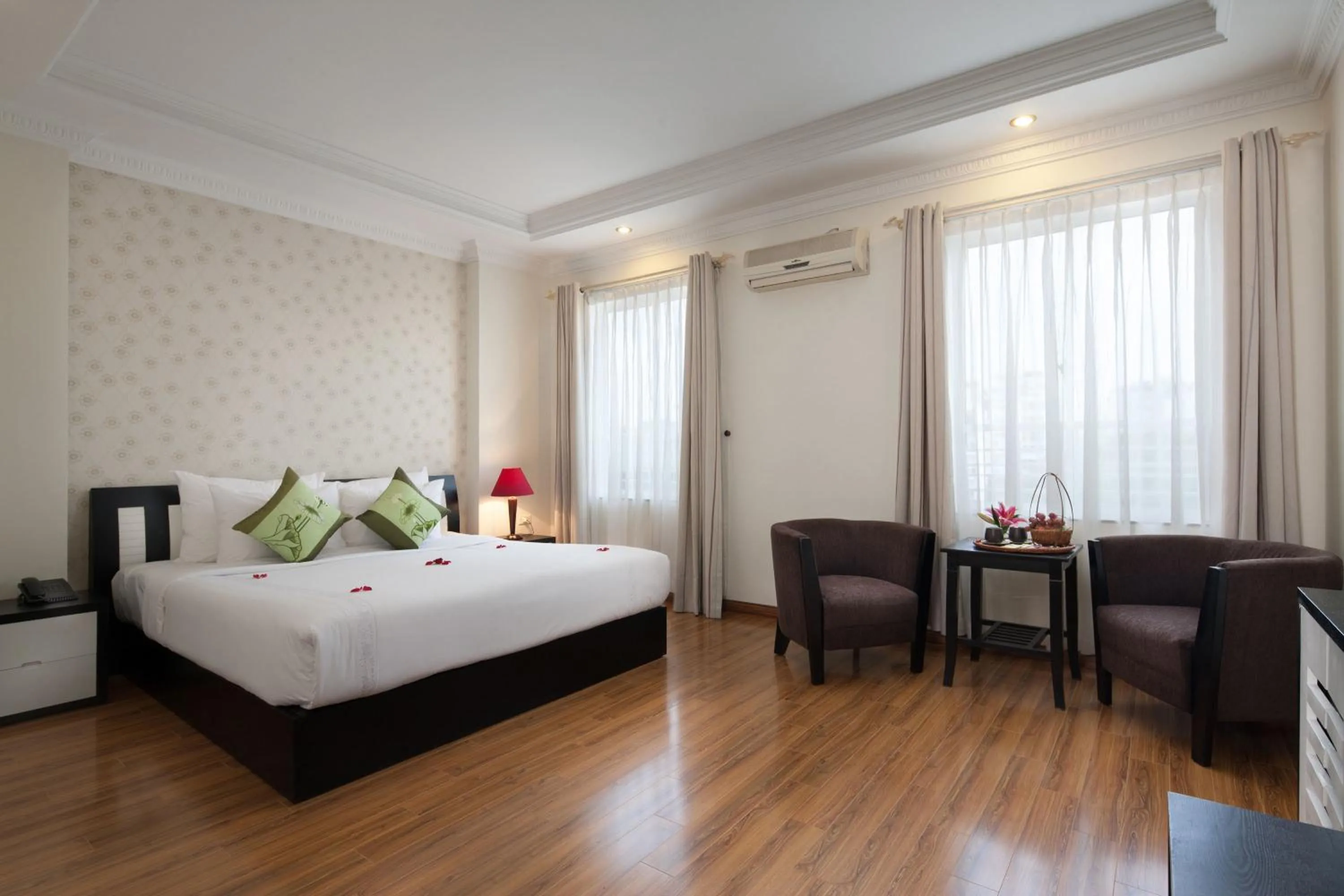 bunk bed, Bed in Serenity Villa Hotel