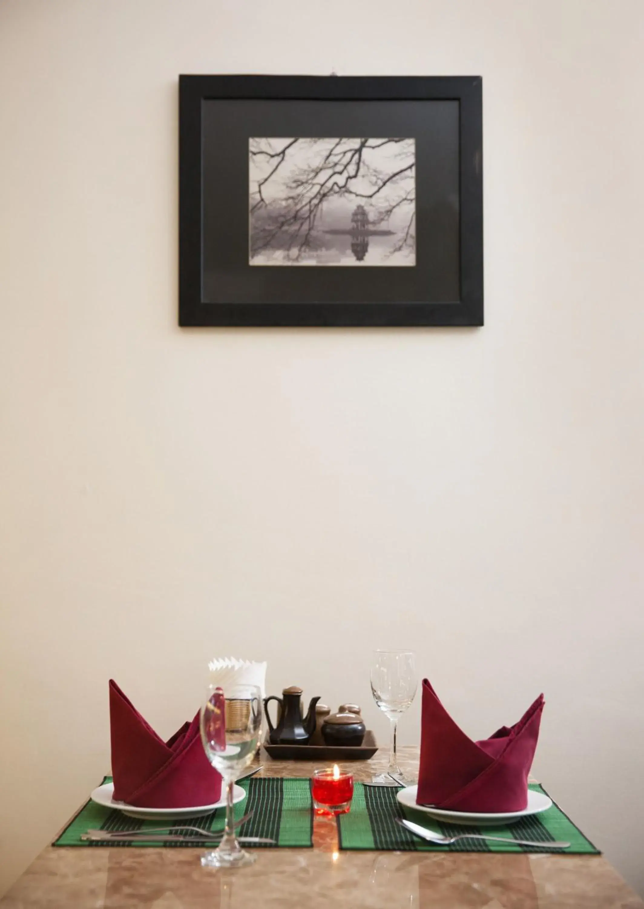 Restaurant/places to eat in Serenity Villa Hotel Restaurant/places to eat in Serenity Villa Hotel