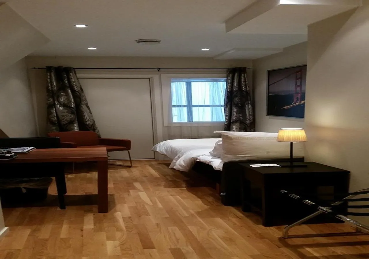 Bed in Chesterfield Hotel