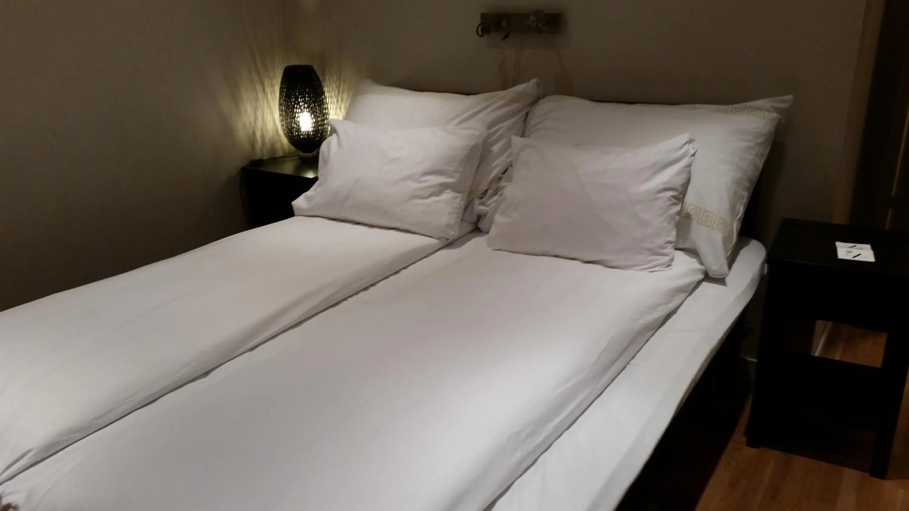 Bed in Chesterfield Hotel