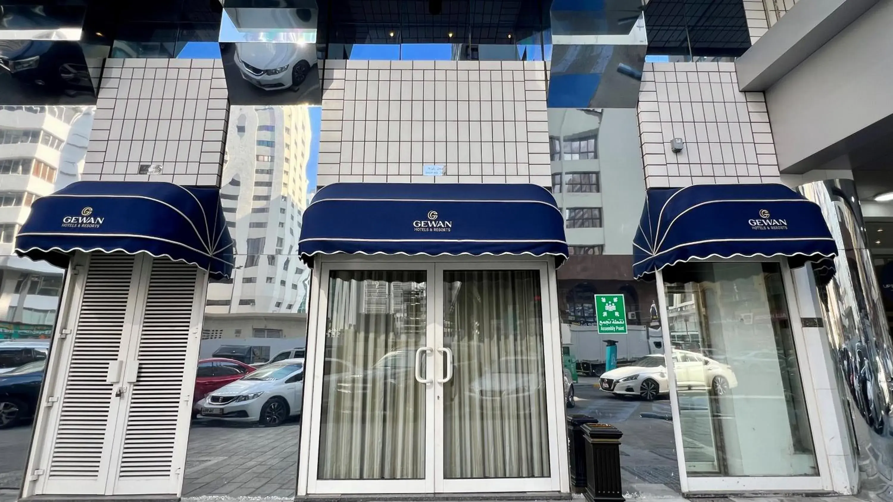 Facade/entrance in Uptown Hotel Apartments Abu Dhabi by Gewan Facade/entrance in Uptown Hotel Apartments Abu Dhabi by Gewan