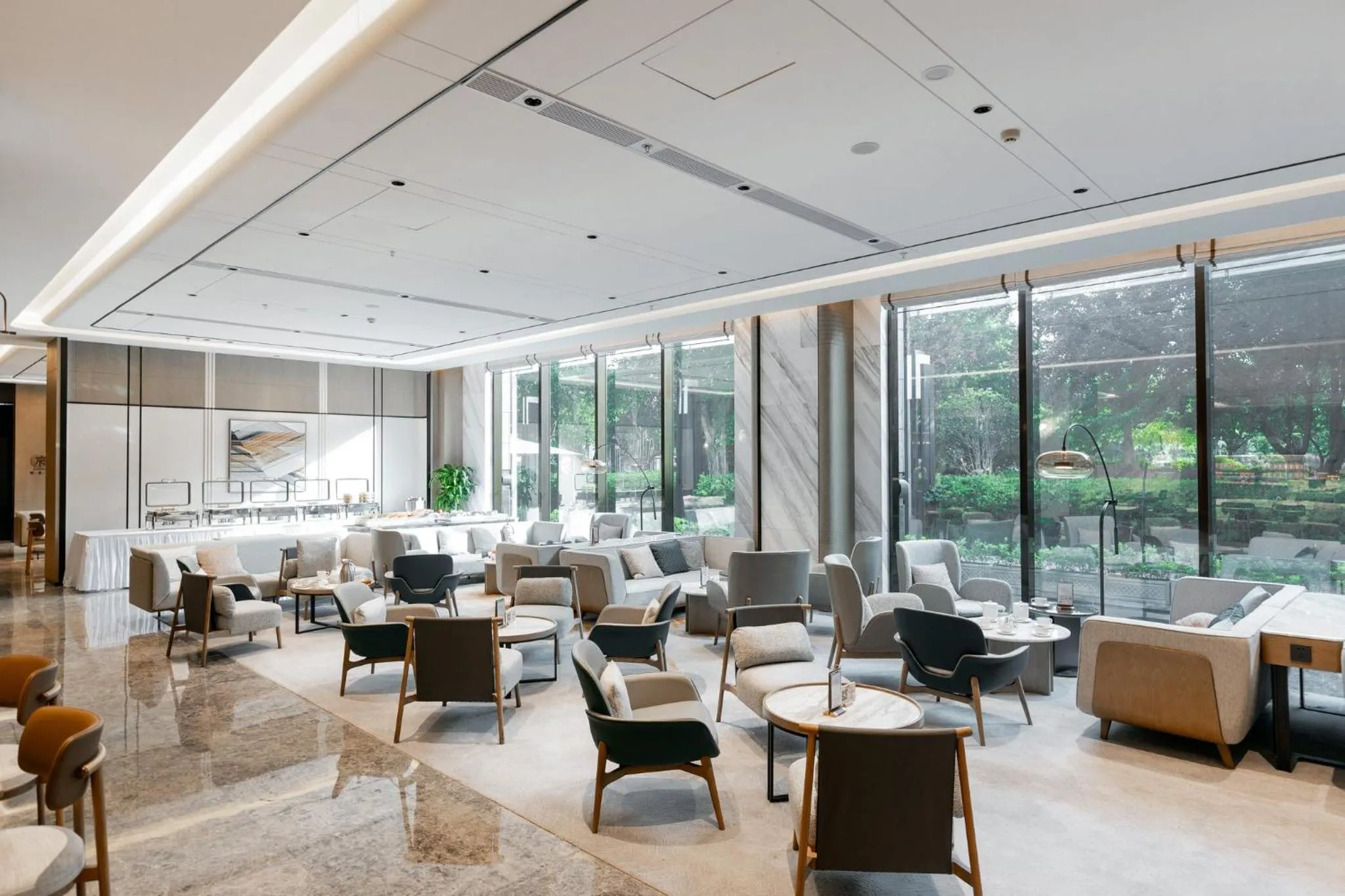 Lounge or bar in Crowne Plaza Shanghai Jinxiu by IHG