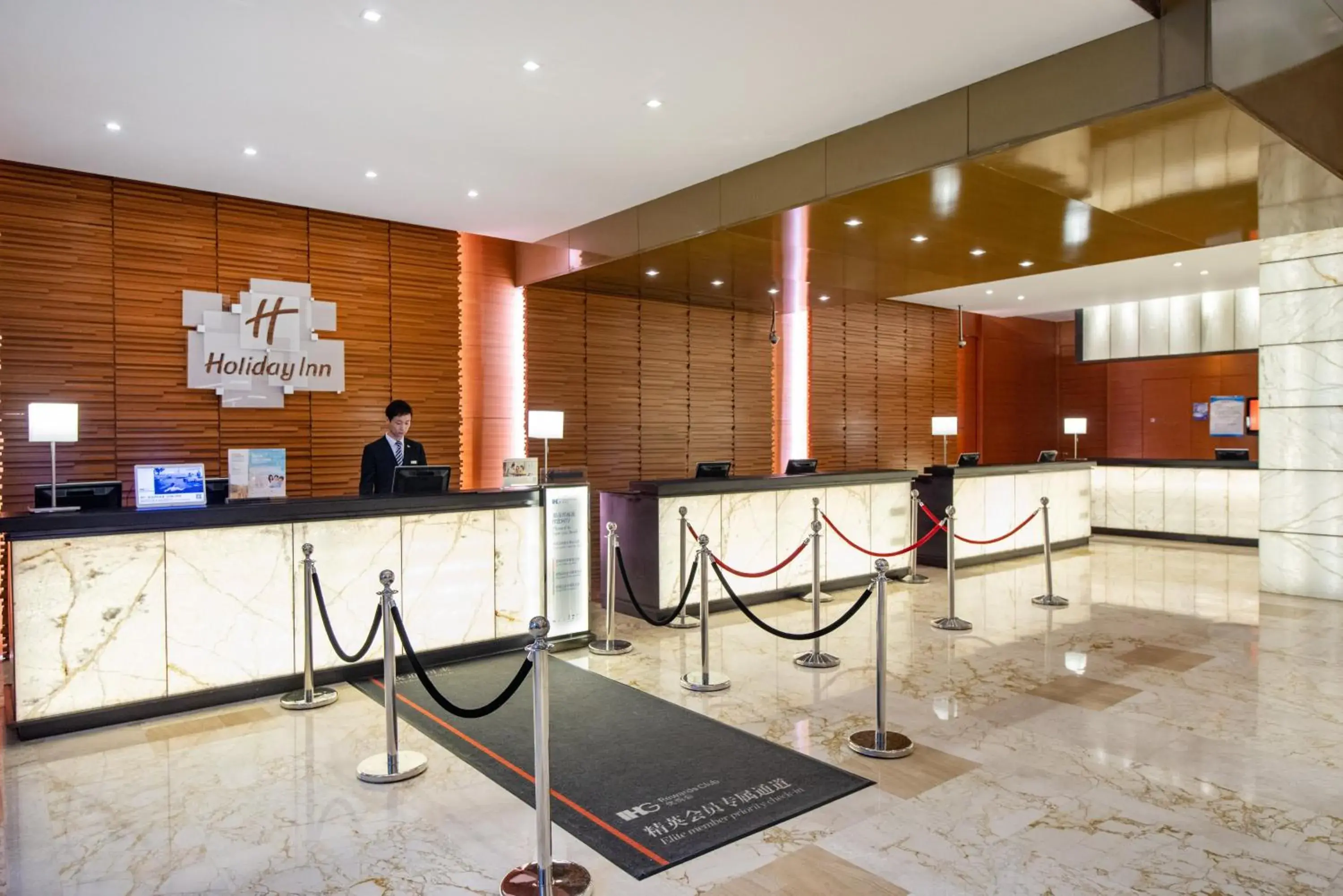 Property building in Crowne Plaza Shanghai Jinxiu by IHG Property building in Crowne Plaza Shanghai Jinxiu by IHG