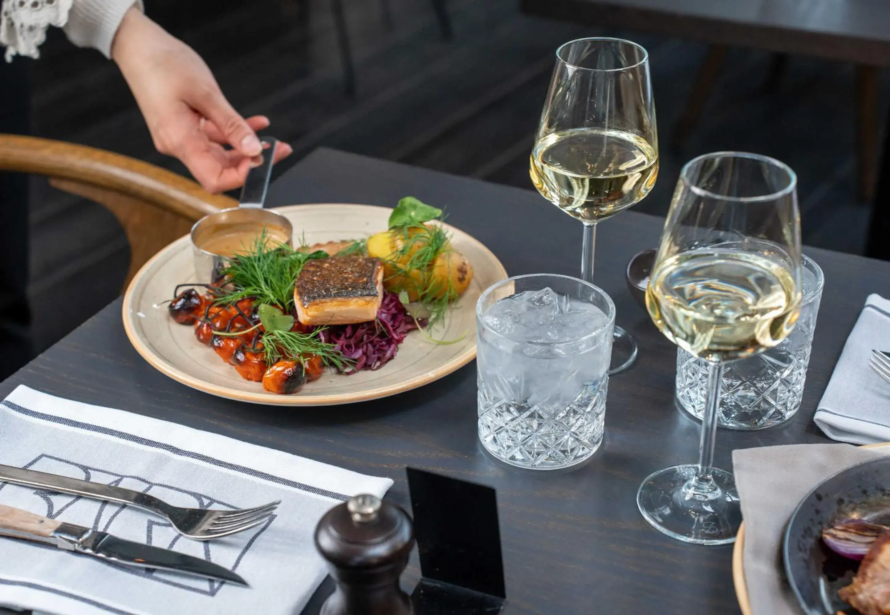 Restaurant/places to eat in Crowne Plaza Shanghai Jinxiu by IHG Restaurant/places to eat in Crowne Plaza Shanghai Jinxiu by IHG