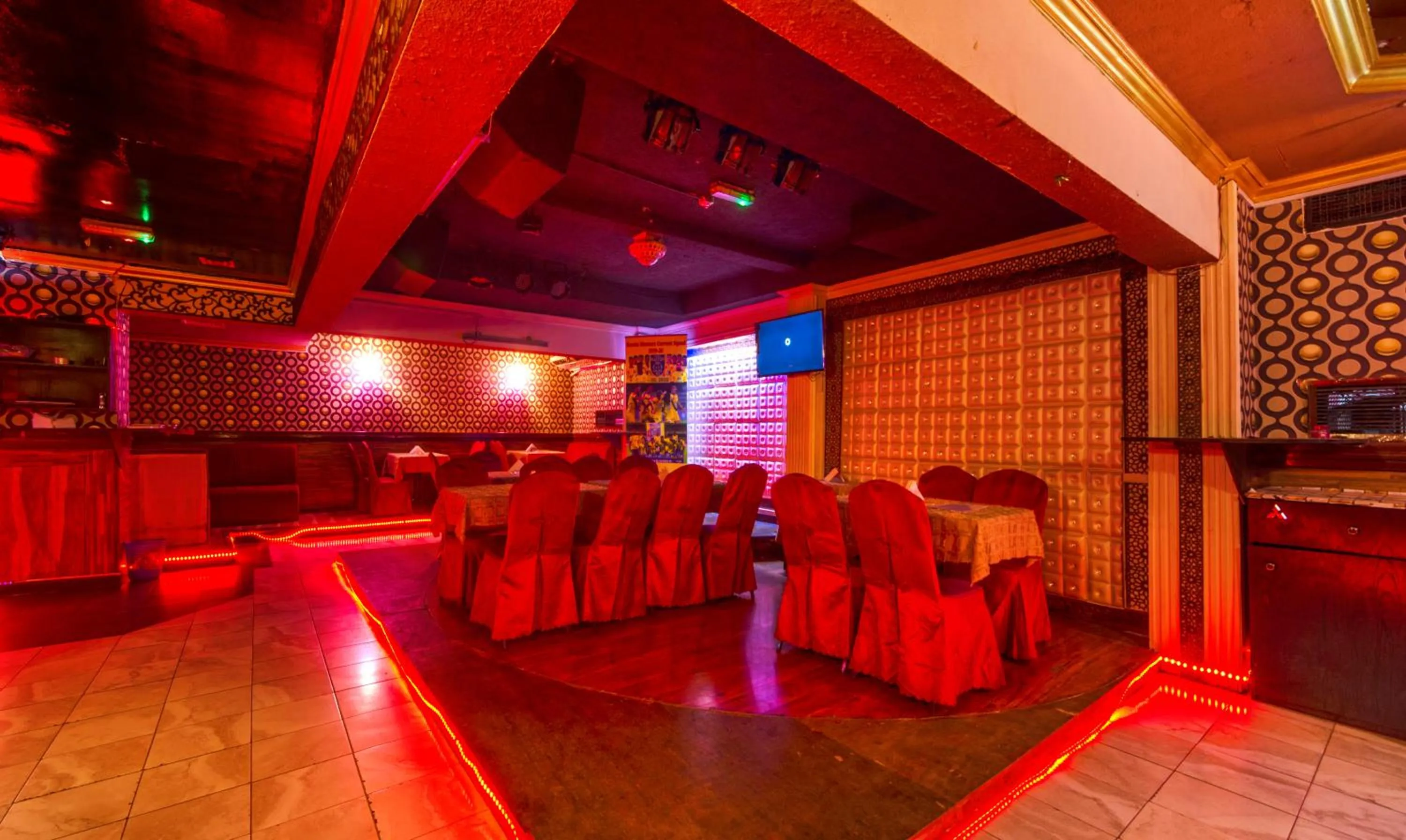 Lounge or bar in Royalton Hotel