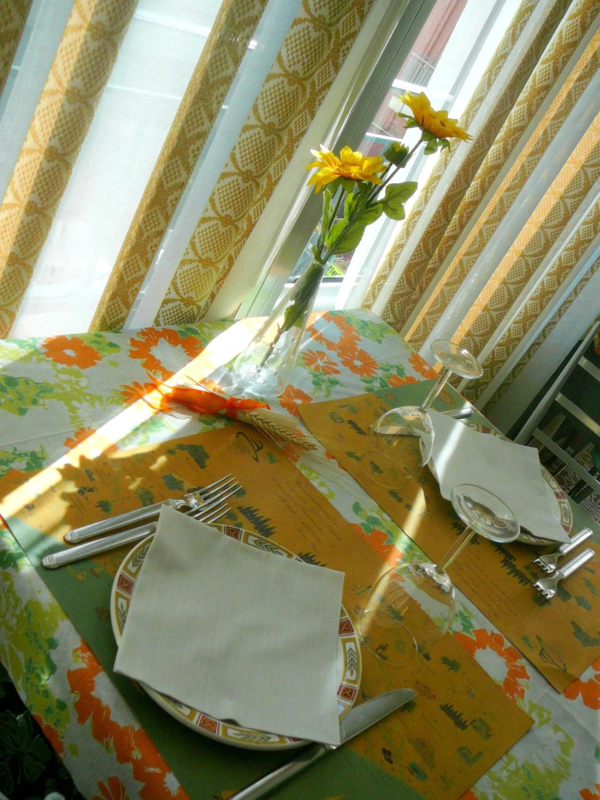 Restaurant/places to eat in Hotel Augusta
