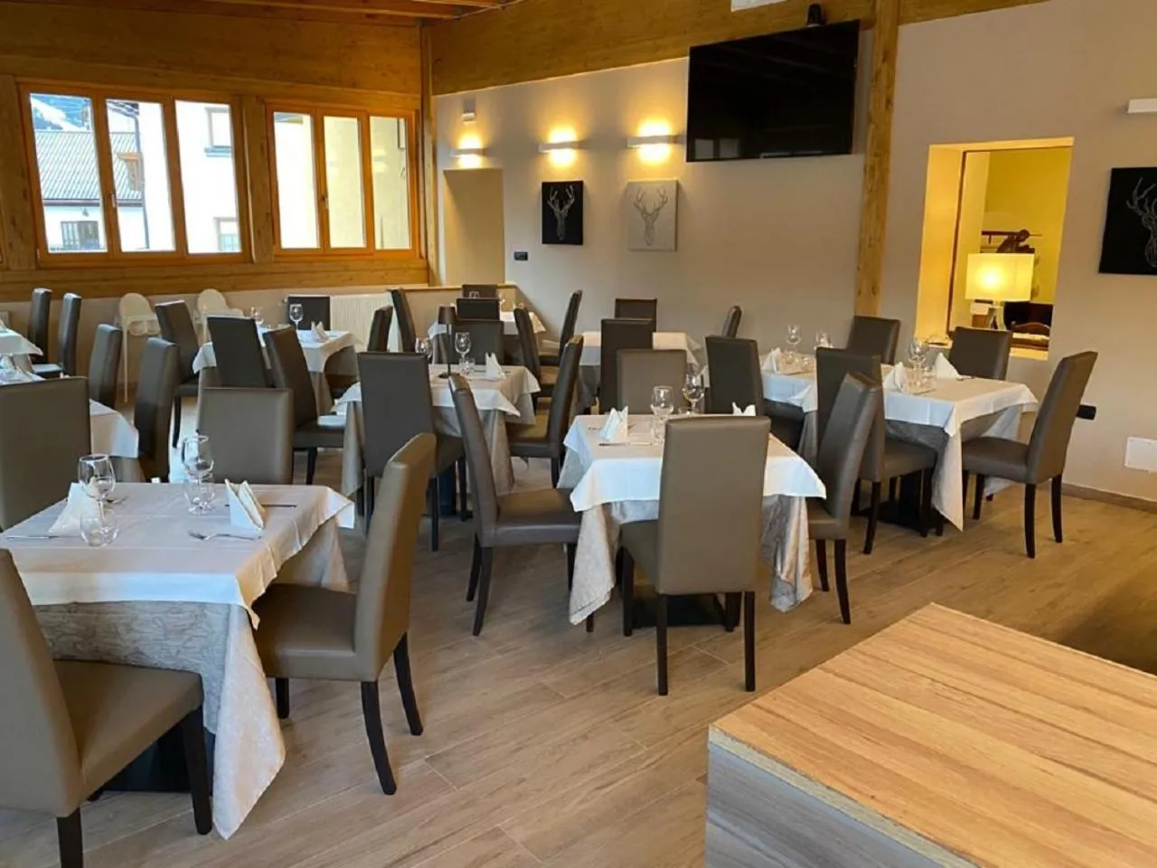 Restaurant/places to eat in Hotel Trieste