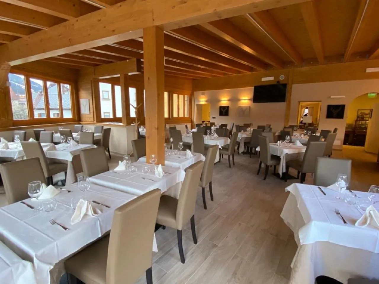 Restaurant/places to eat in Hotel Trieste