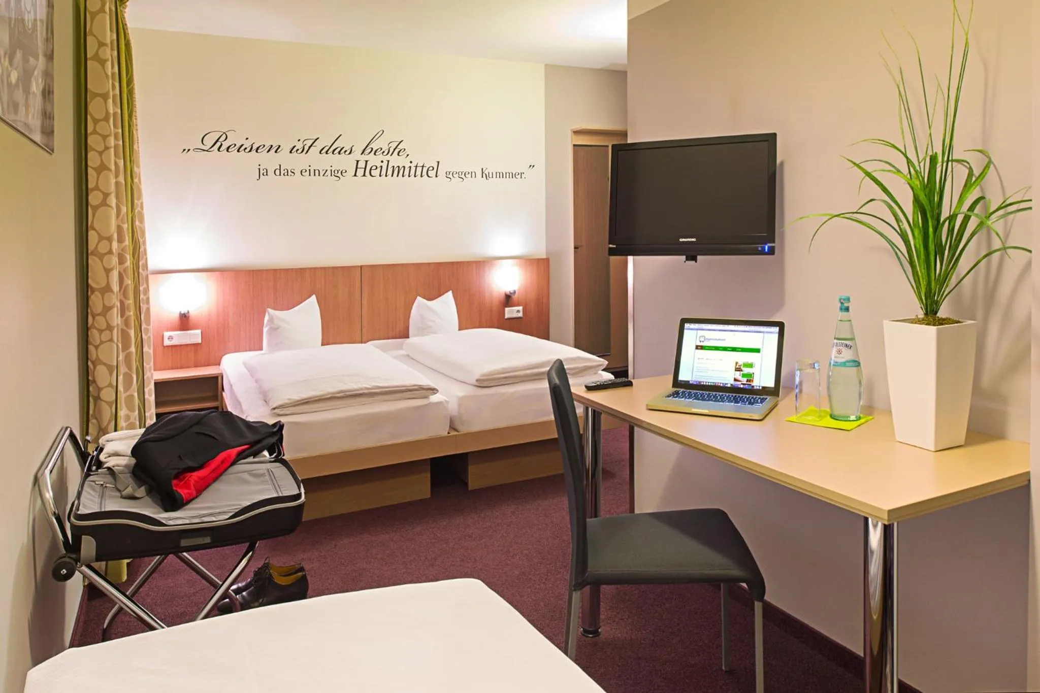 Bed in Hotel Mainstation