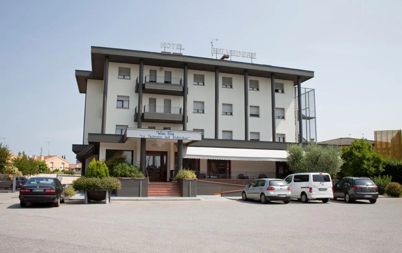 Facade/entrance in Albergo Ristorante Belvedere