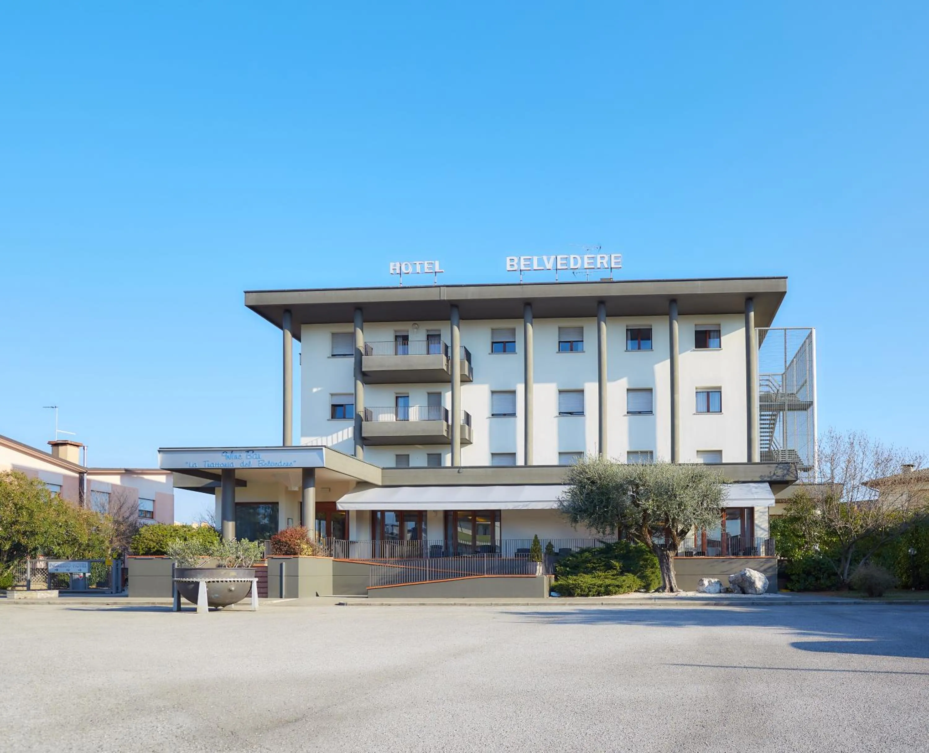 Facade/entrance in Albergo Ristorante Belvedere