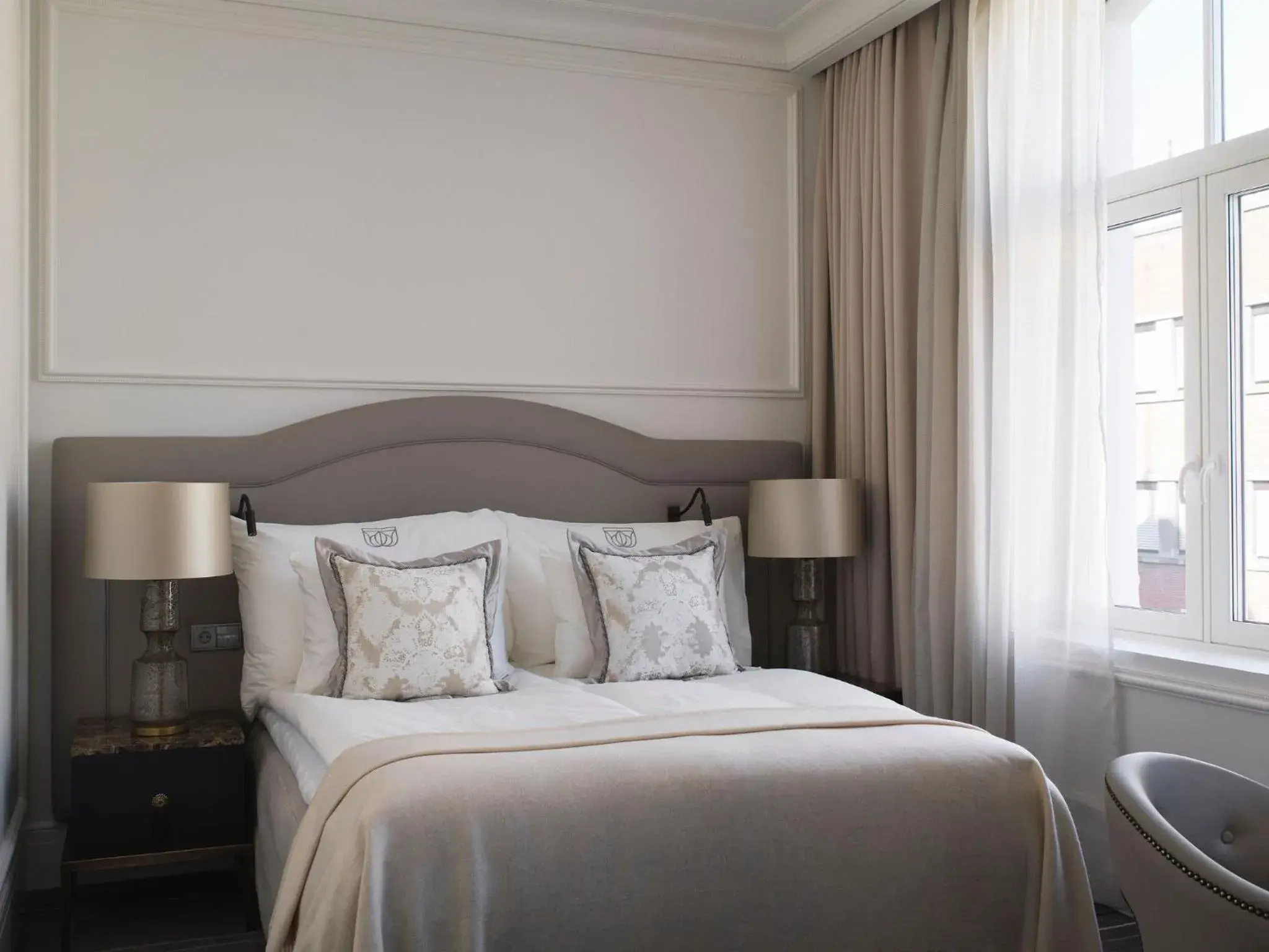 Bed in Britannia Hotel Bed in Britannia Hotel