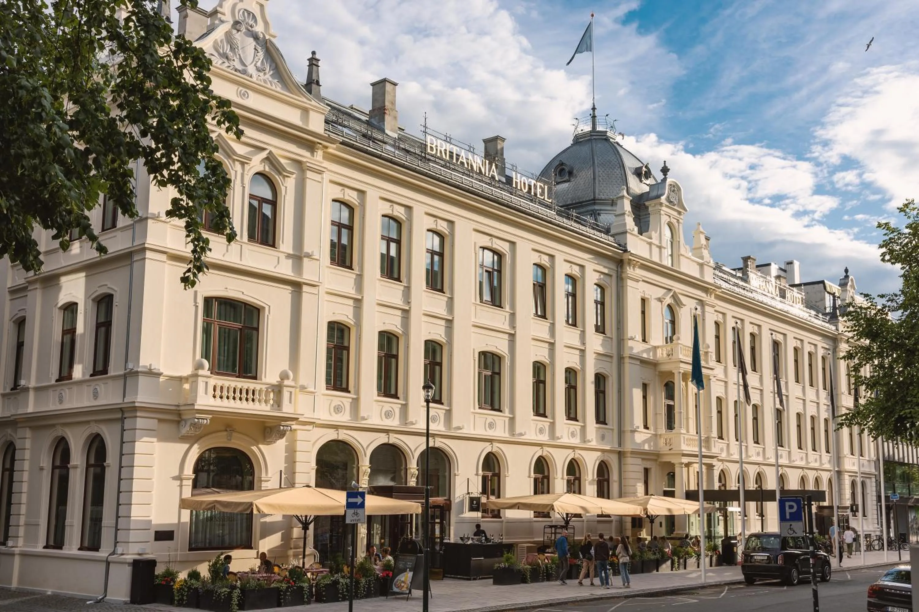 Facade/entrance in Britannia Hotel