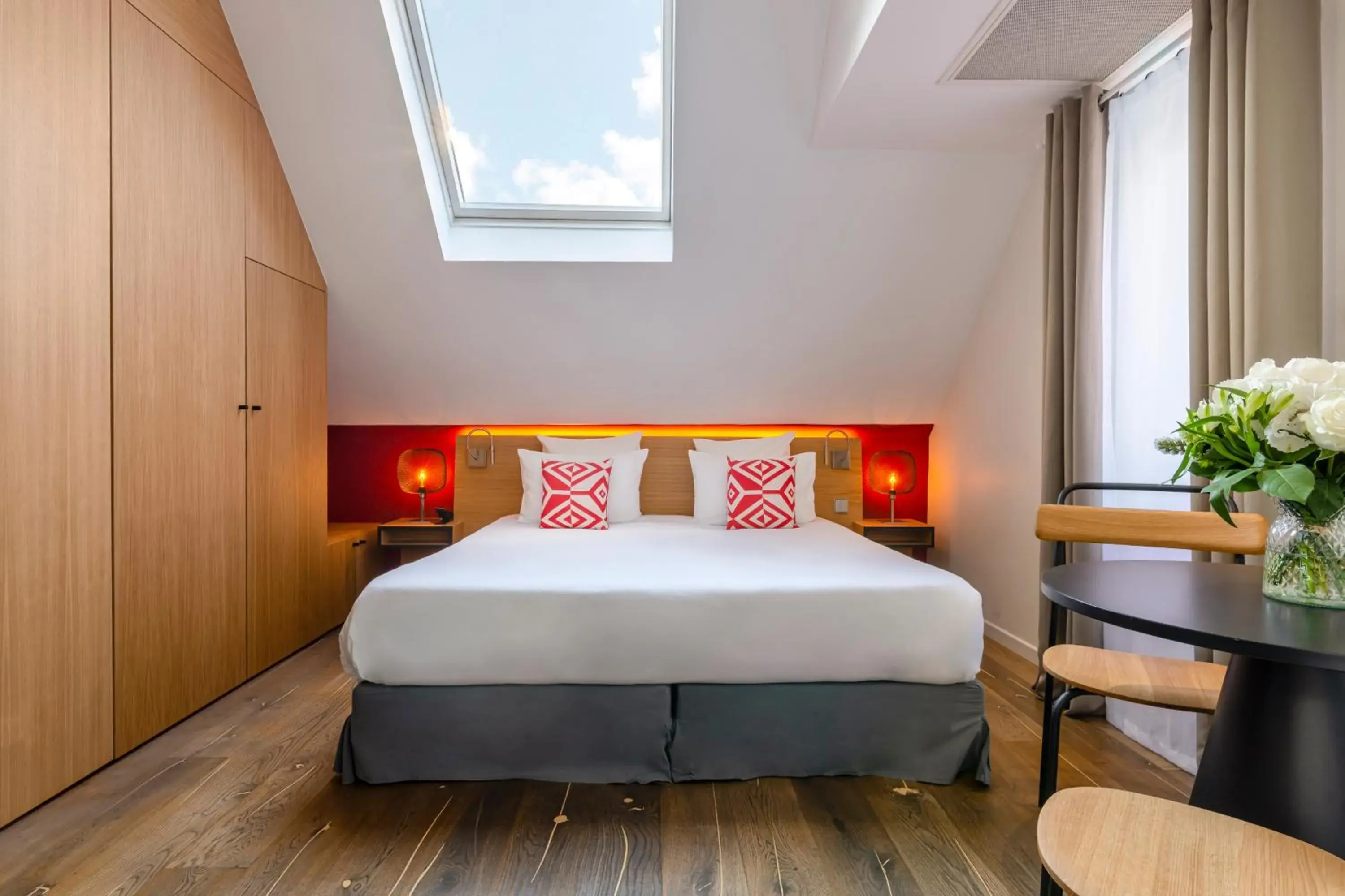 Photo of the whole room, Bed in Hotel Villa Koegui Biarritz Photo of the whole room, Bed in Hotel Villa Koegui Biarritz