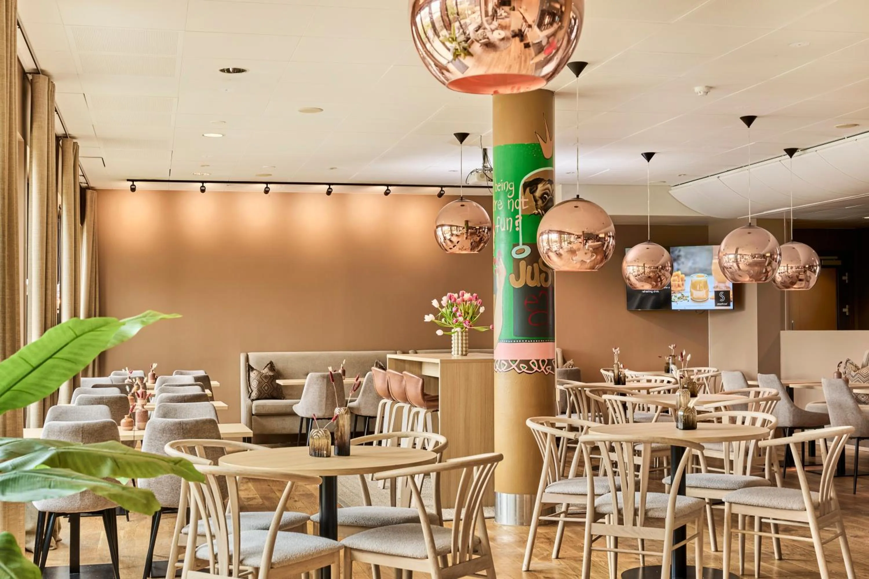 Restaurant/places to eat in Smarthotel Forus