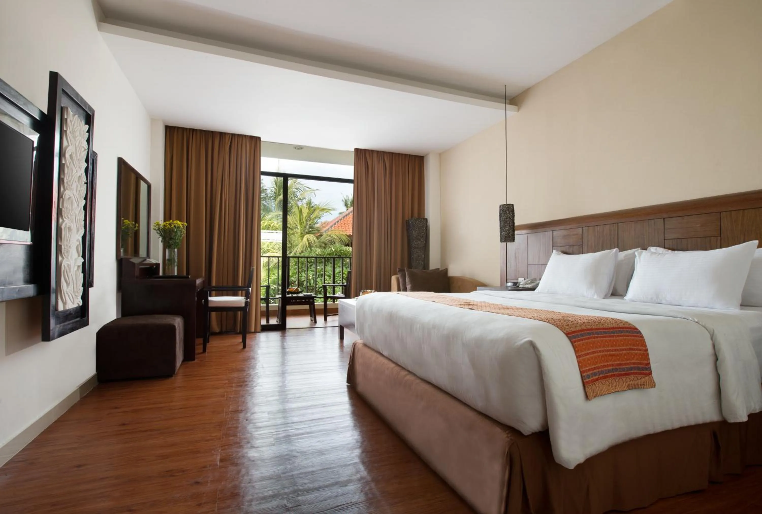 Balcony/Terrace, Bed in Best Western Resort Kuta