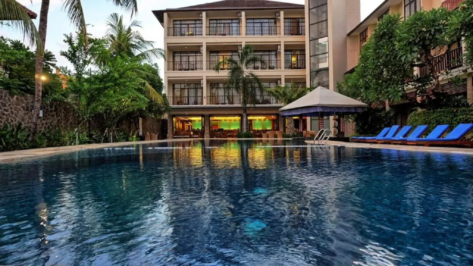 Swimming pool in Best Western Resort Kuta Swimming pool in Best Western Resort Kuta