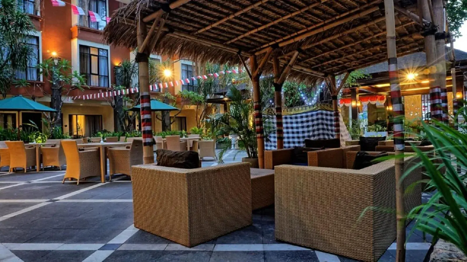 Lounge or bar in Best Western Resort Kuta Lounge or bar in Best Western Resort Kuta