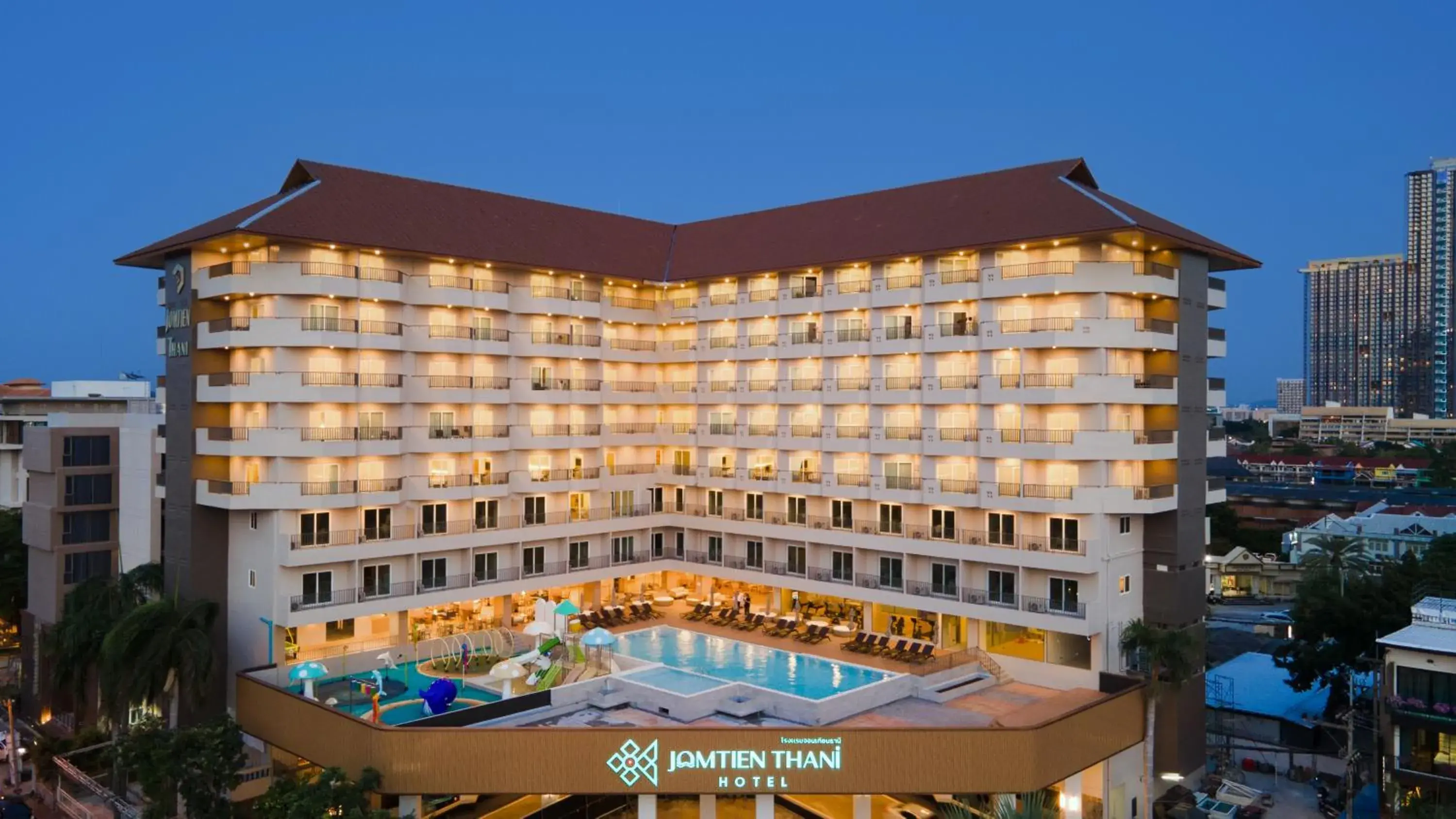 Property building in Jomtien Thani Hotel Property building in Jomtien Thani Hotel